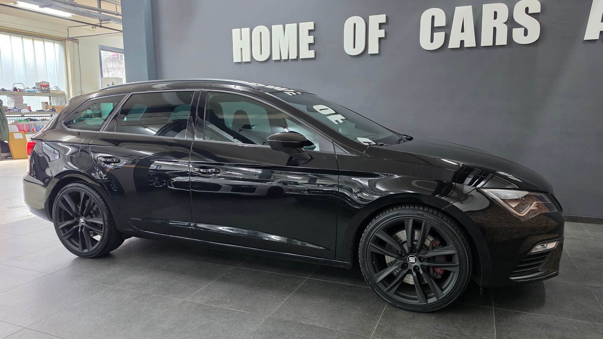 SEAT Leon ST 2.0 TSI Cupra 300 4 Drive DSG-image-13
