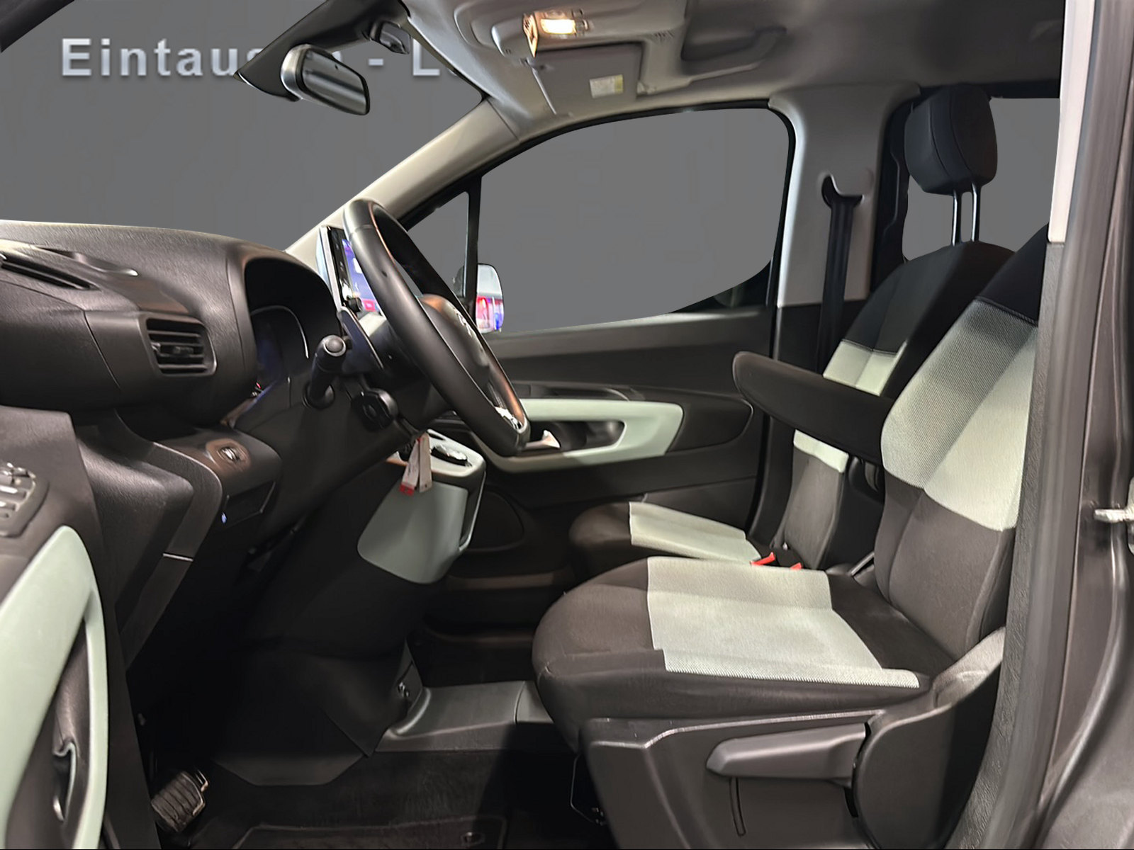 CITROEN Berlingo 1.2i PureTech Feel Pack EAT8-image-8