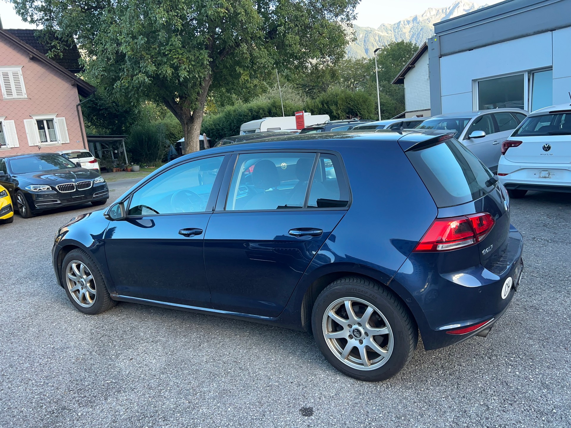 VW Golf 2.0 TDI Comfortline 4Motion-image-10