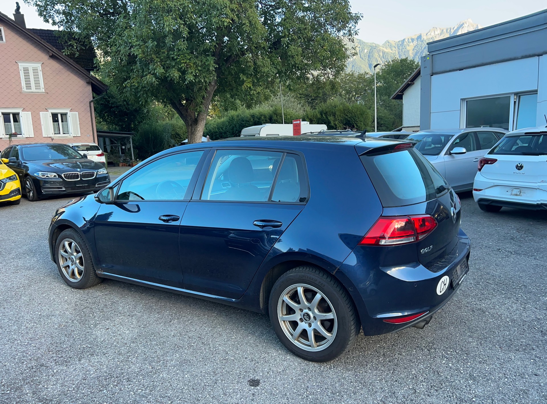 VW Golf 2.0 TDI Comfortline 4Motion-image-5