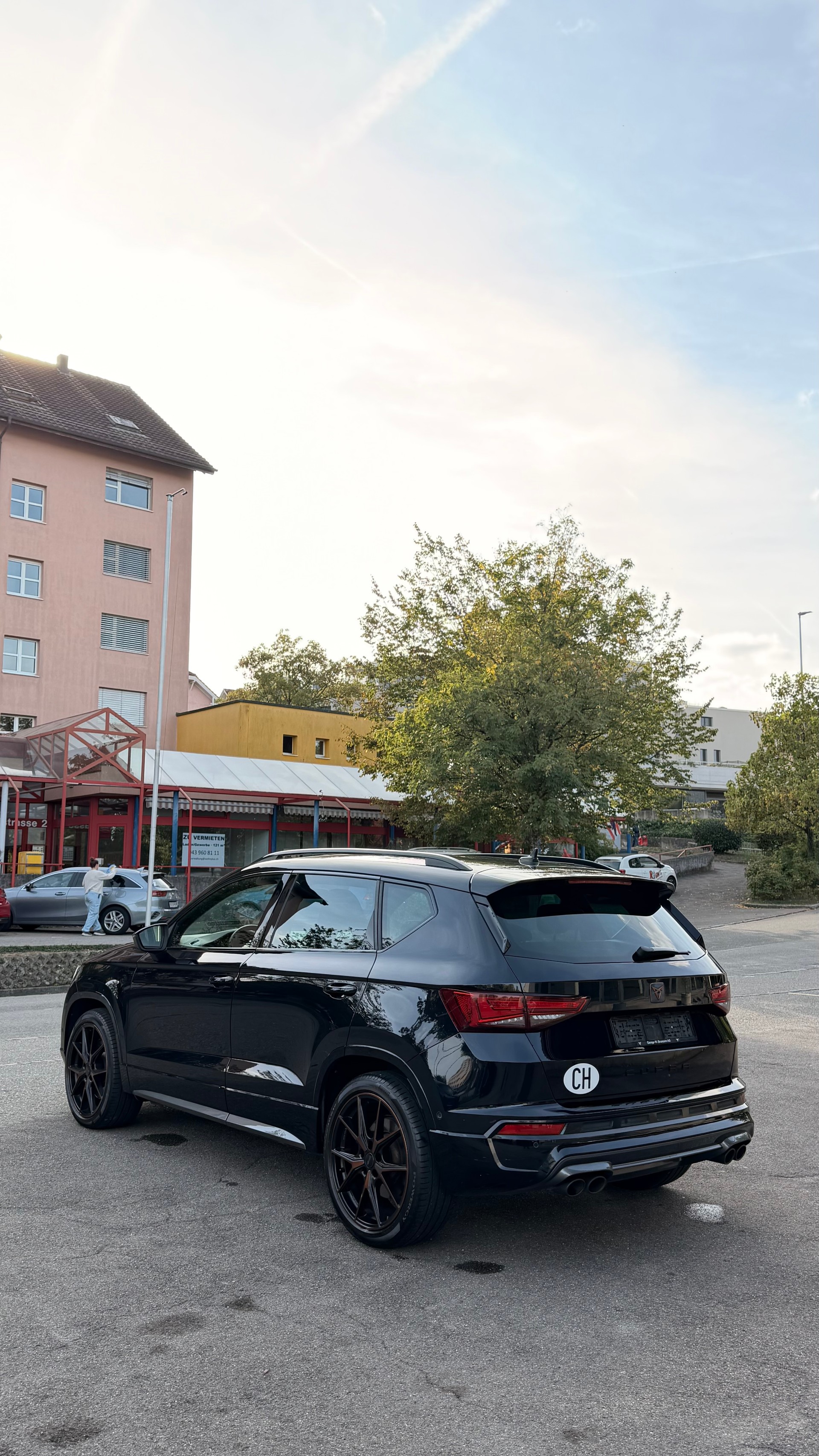 CUPRA ATECA-image-2