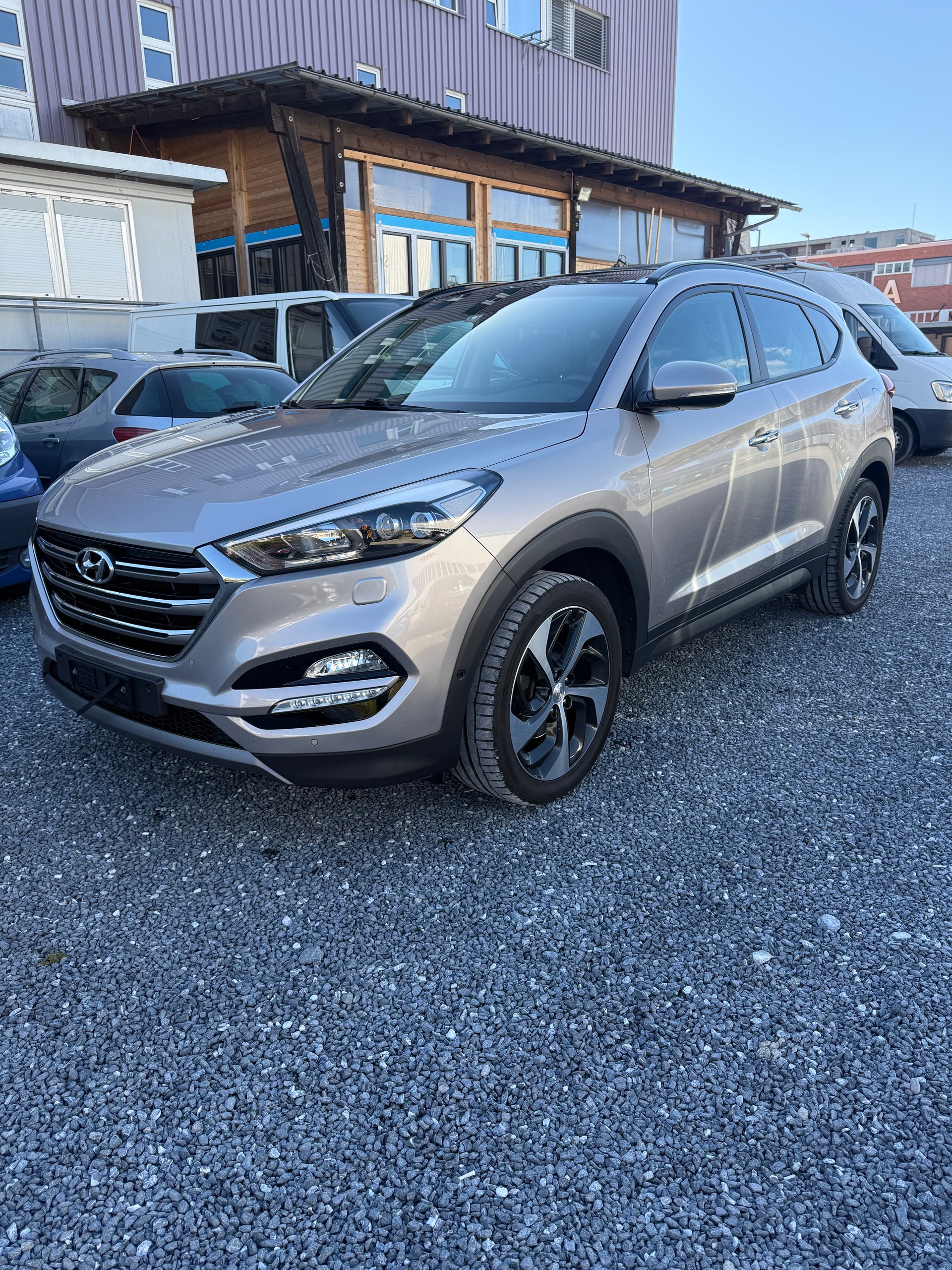 HYUNDAI Tucson 1.6 TGDI Vertex 4WD Automatic-image-3