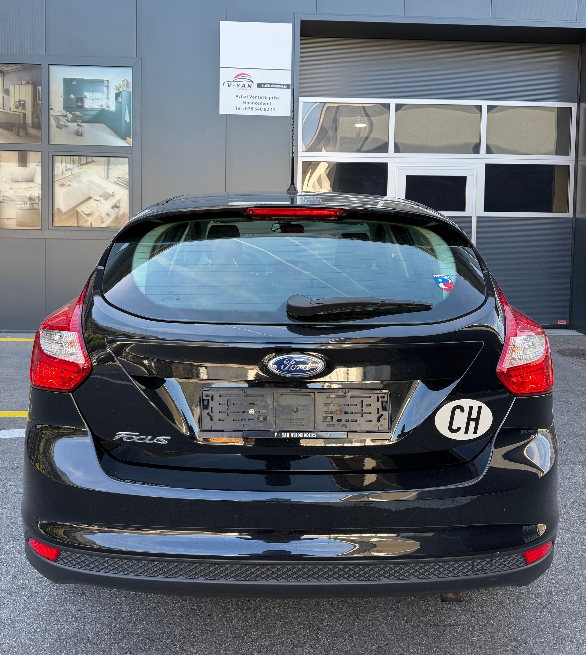 FORD Focus 1.6i VCT Titanium-image-4