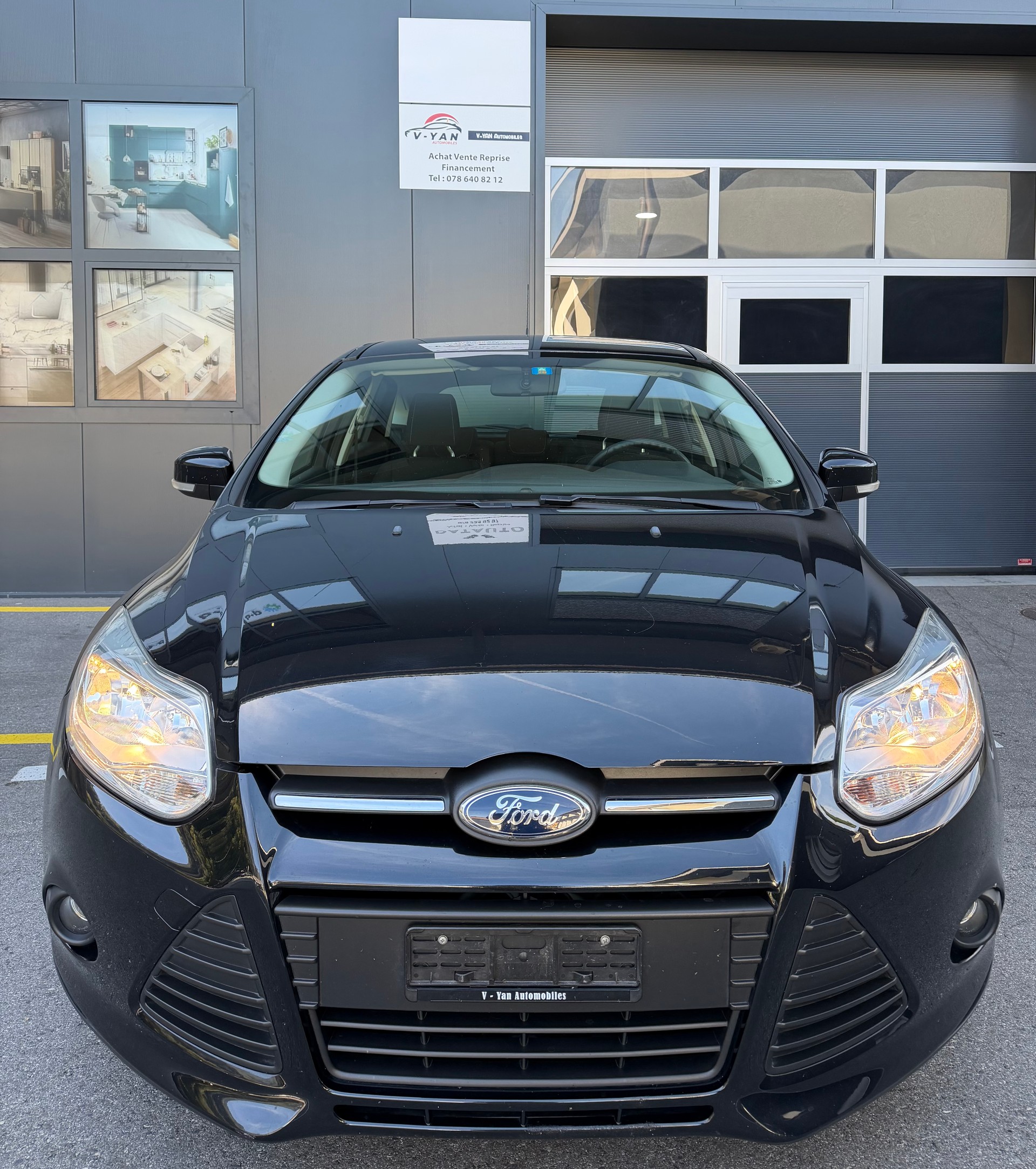FORD Focus 1.6i VCT Titanium-image-3
