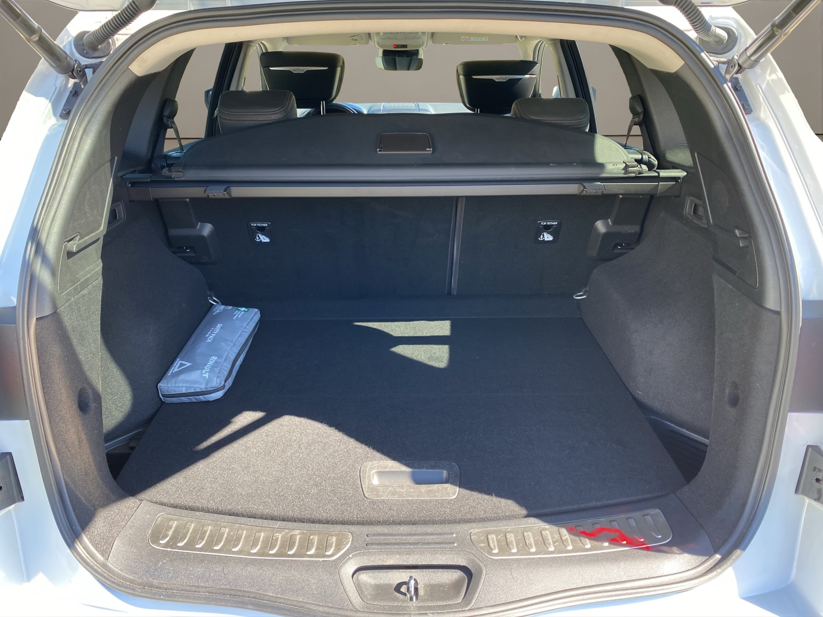 RENAULT Koleos 2.0 dCi Initiale Paris 4WD Xtronic CVT-image-13