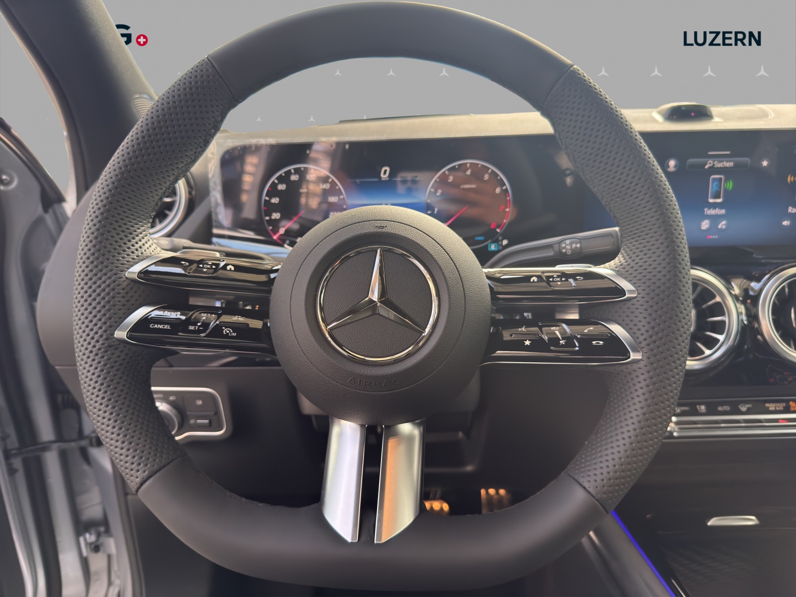MERCEDES-BENZ GLA 250 4Matic 8G-DCT Swiss Star-image-9