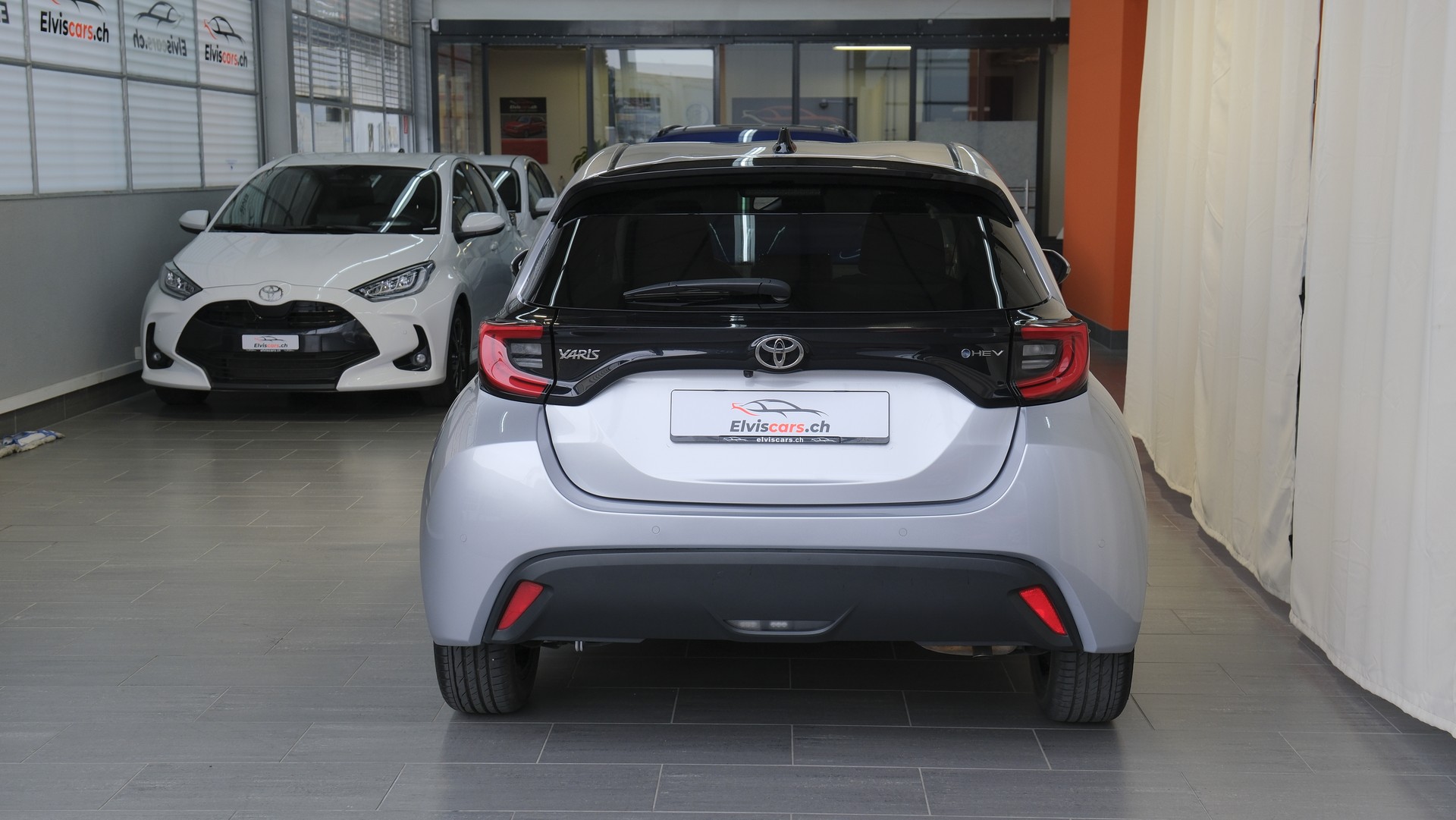 TOYOTA Yaris 1.5 Trend e-CVT-image-10