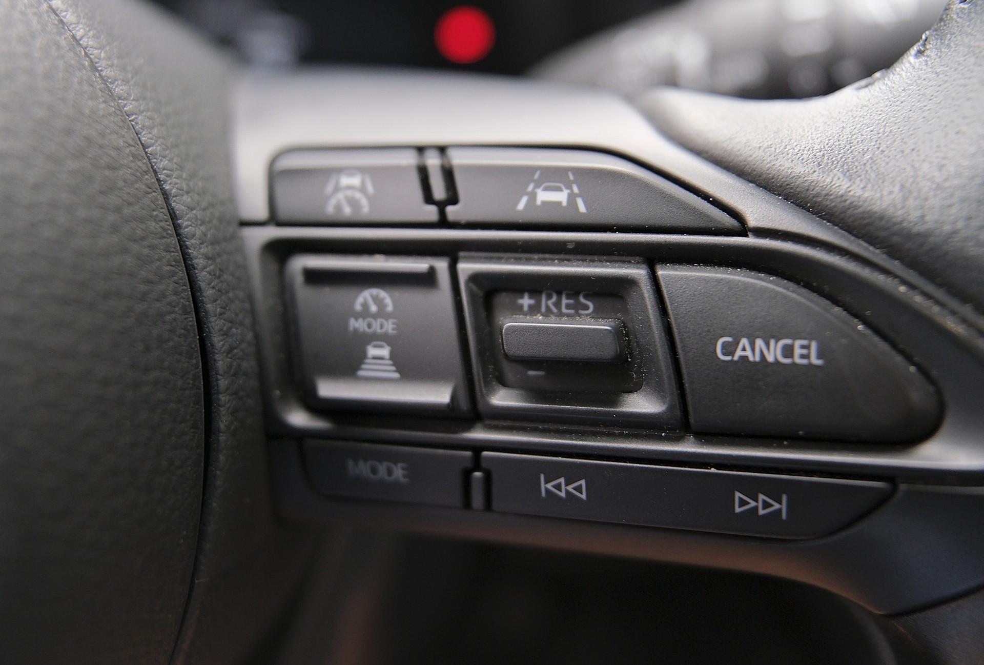 TOYOTA Yaris 1.5 Trend e-CVT-image-16