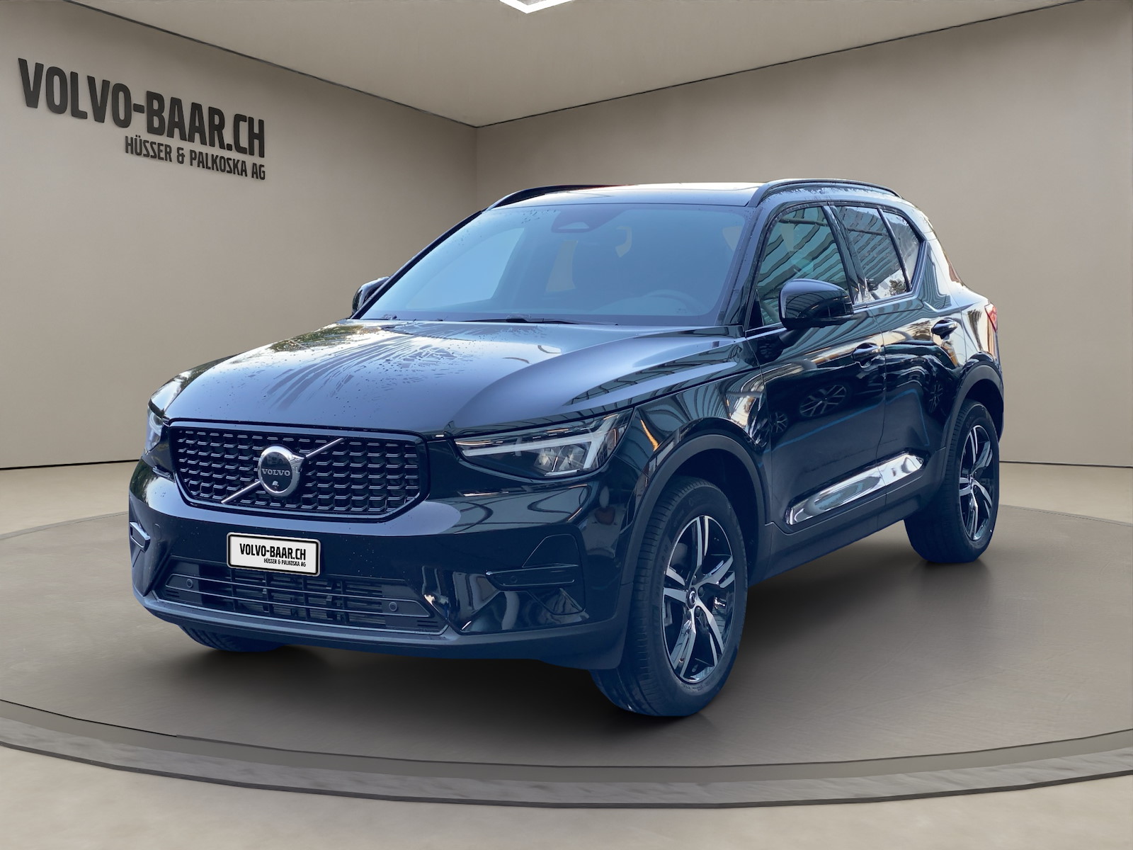 VOLVO XC40 2.0 B3 MH Plus Dark-image-0