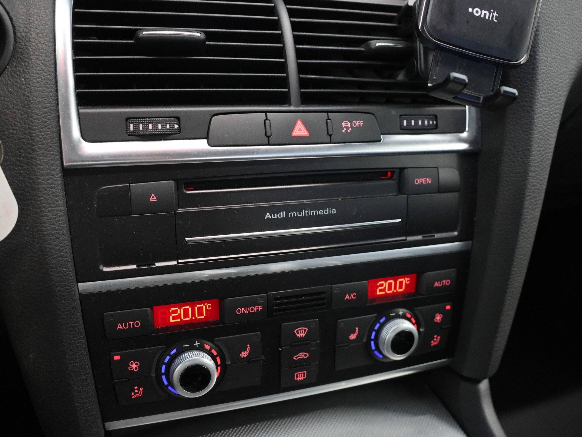 AUDI Q7 3.0 TDI quattro tiptronic-image-12