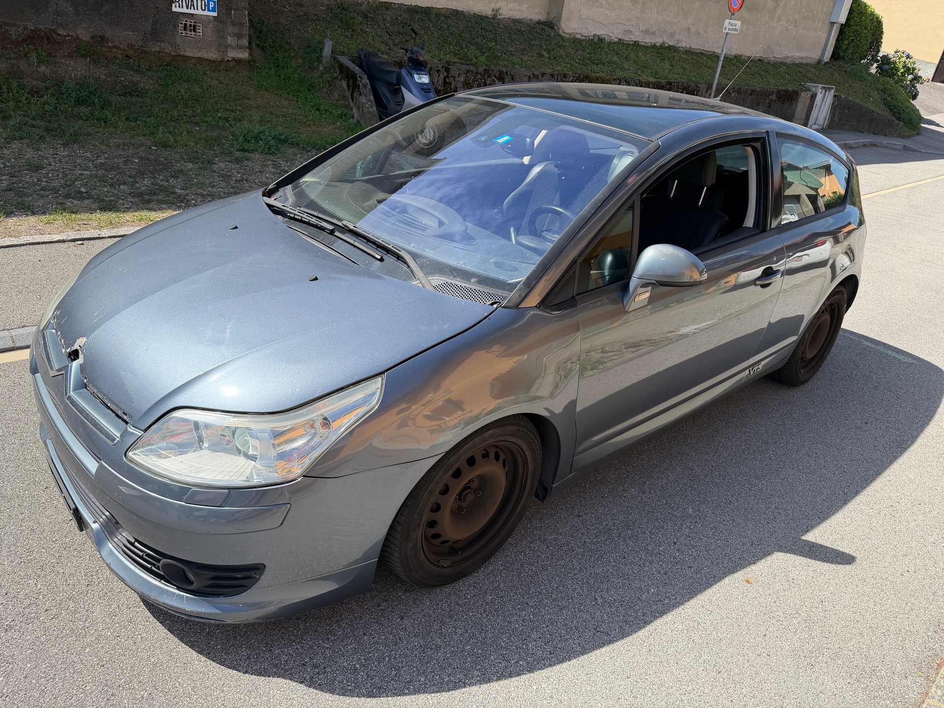 CITROEN C4 Coupé 2.0 16V HDi VTS-image-1