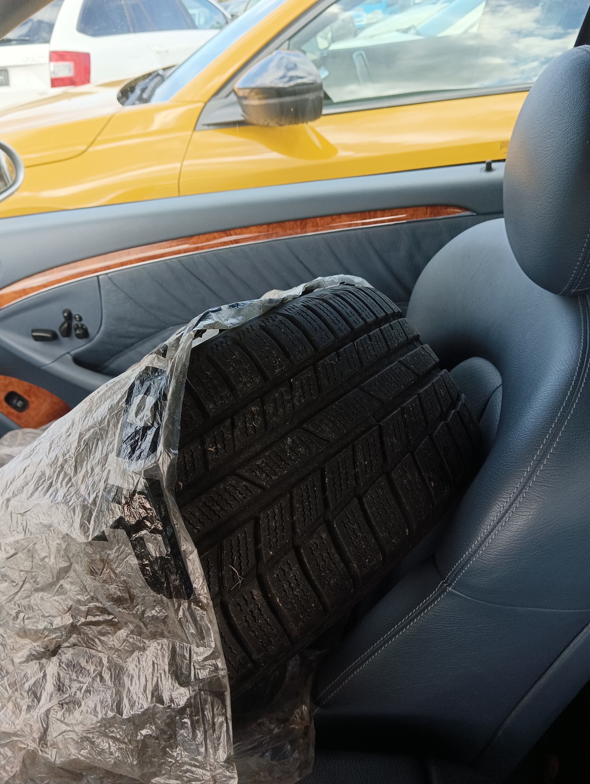 MERCEDES-BENZ CLK 200-image-4