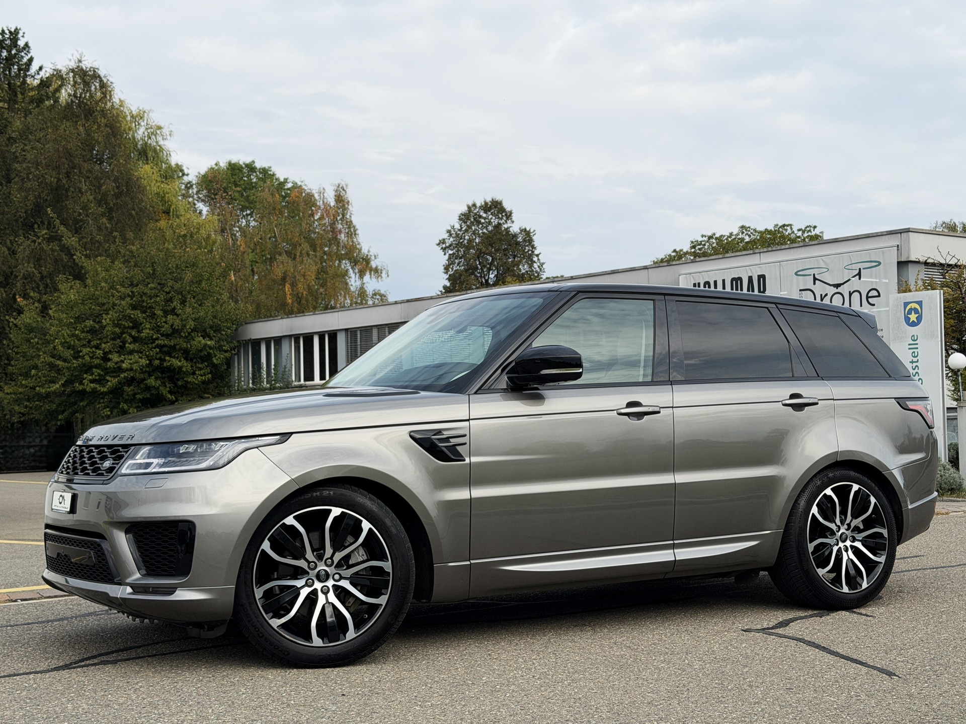 LAND ROVER Range Rover Sport D300 3.0D I6 MHEV HSE Dynamic 301PS - *1.HAND* - *VOLLAUSSTATTUNG* - *AHK 3500KG* - *GARANTIE*-image-2