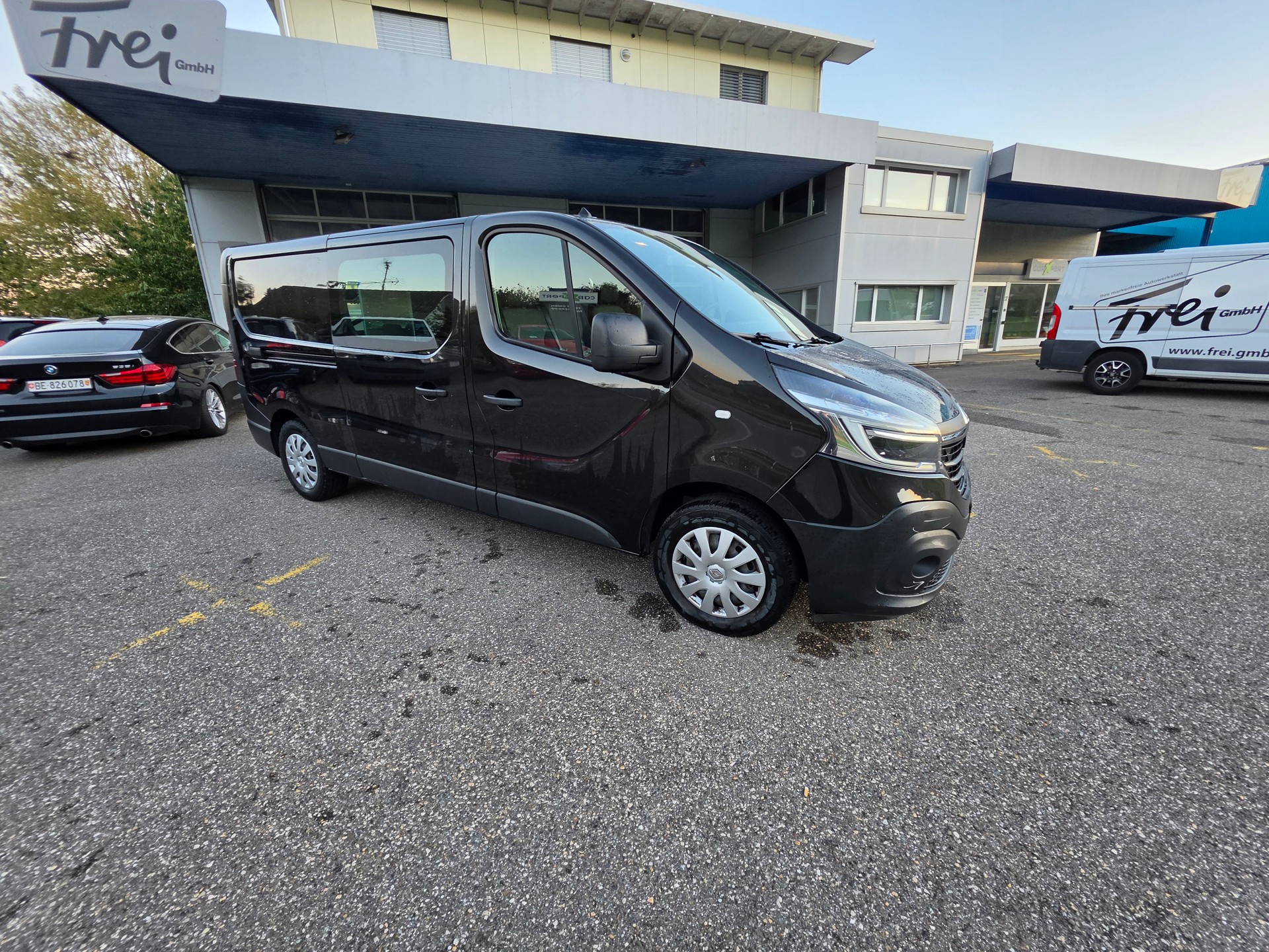 RENAULT Trafic 2.0 ENERGY dCi145 EDC 3.0t Business L2H1 A-image-7