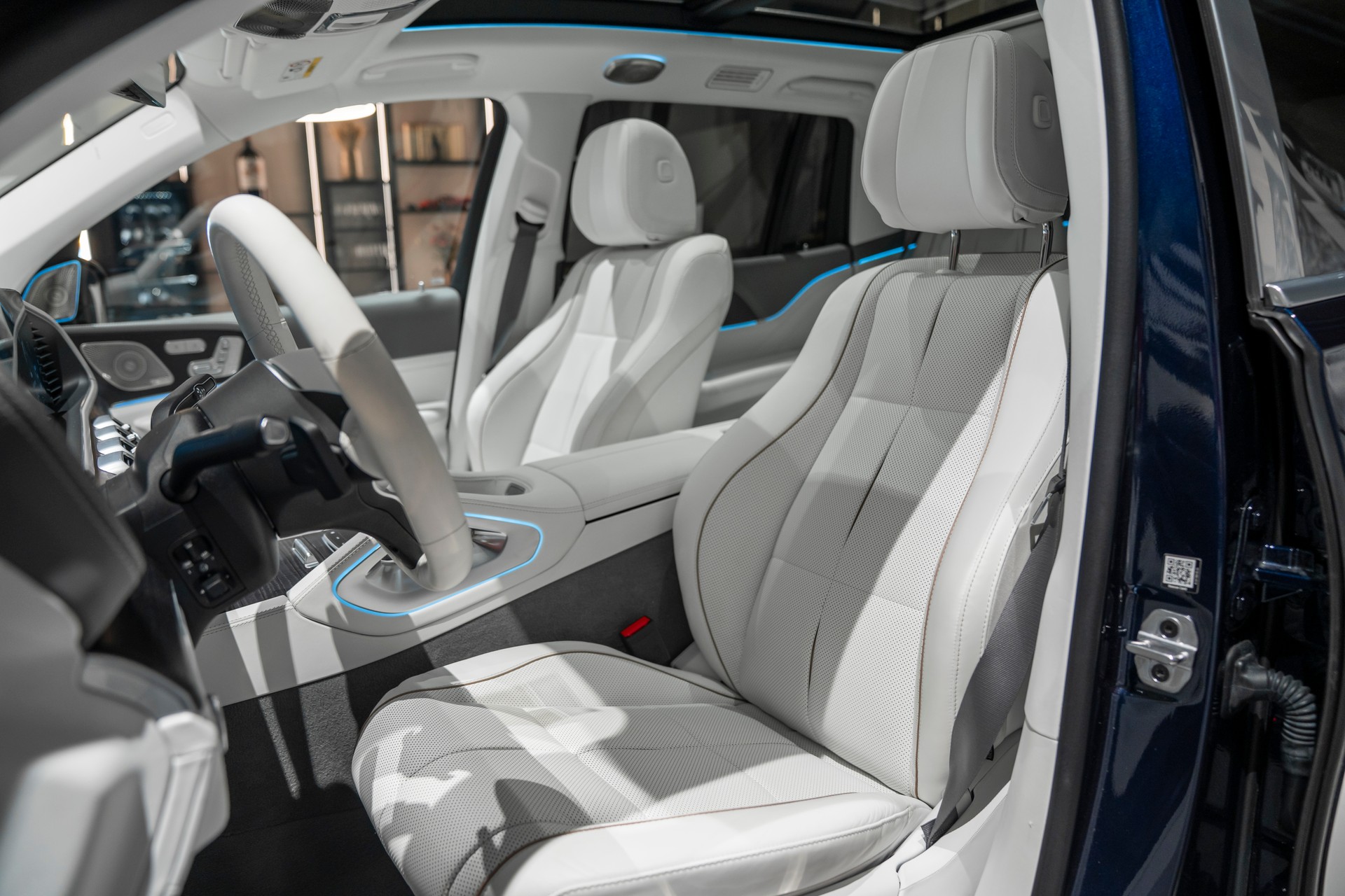 MERCEDES-BENZ GLS Maybach 600 9G-Tronic-image-11