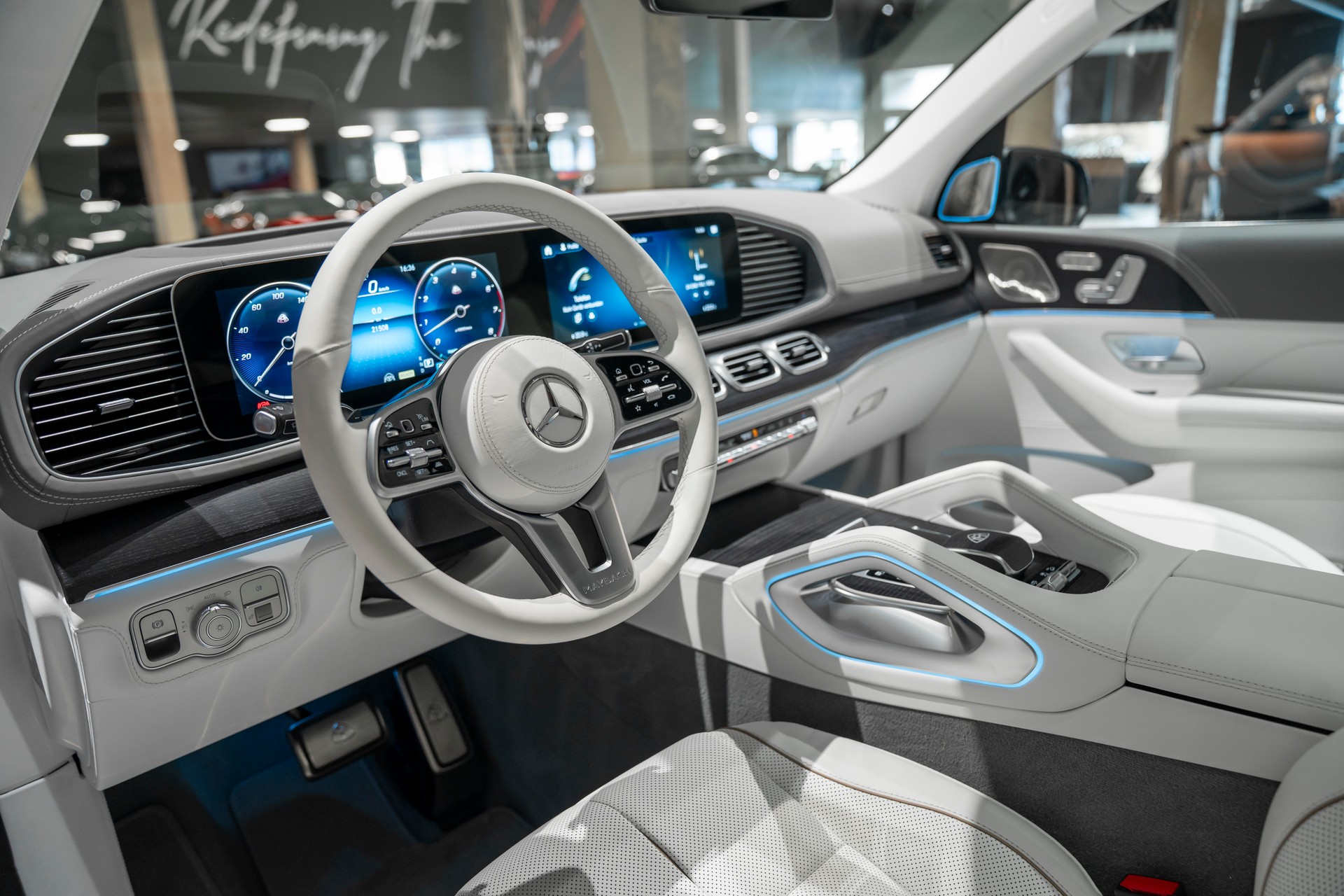 MERCEDES-BENZ GLS Maybach 600 9G-Tronic-image-10