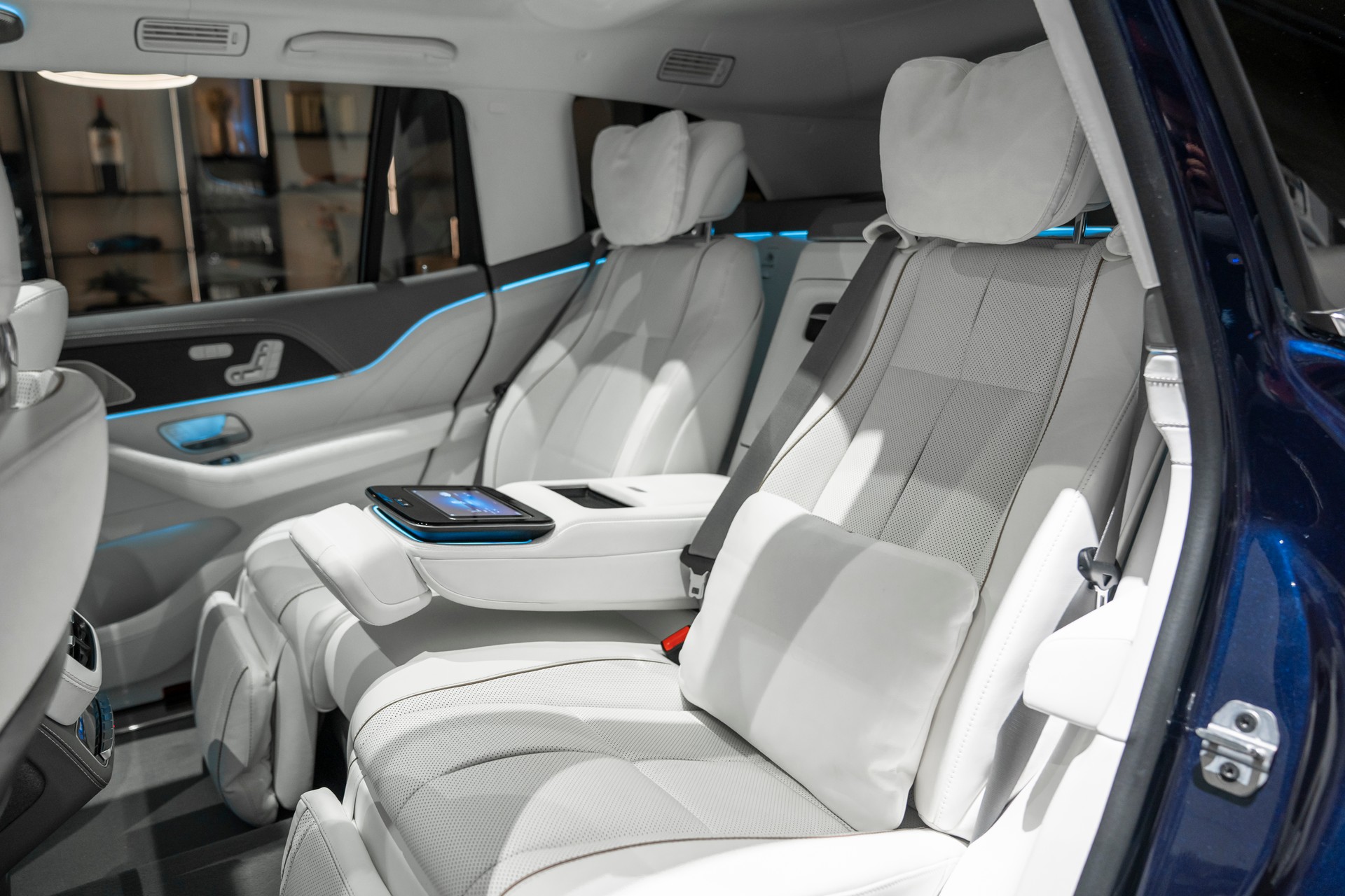MERCEDES-BENZ GLS Maybach 600 9G-Tronic-image-22