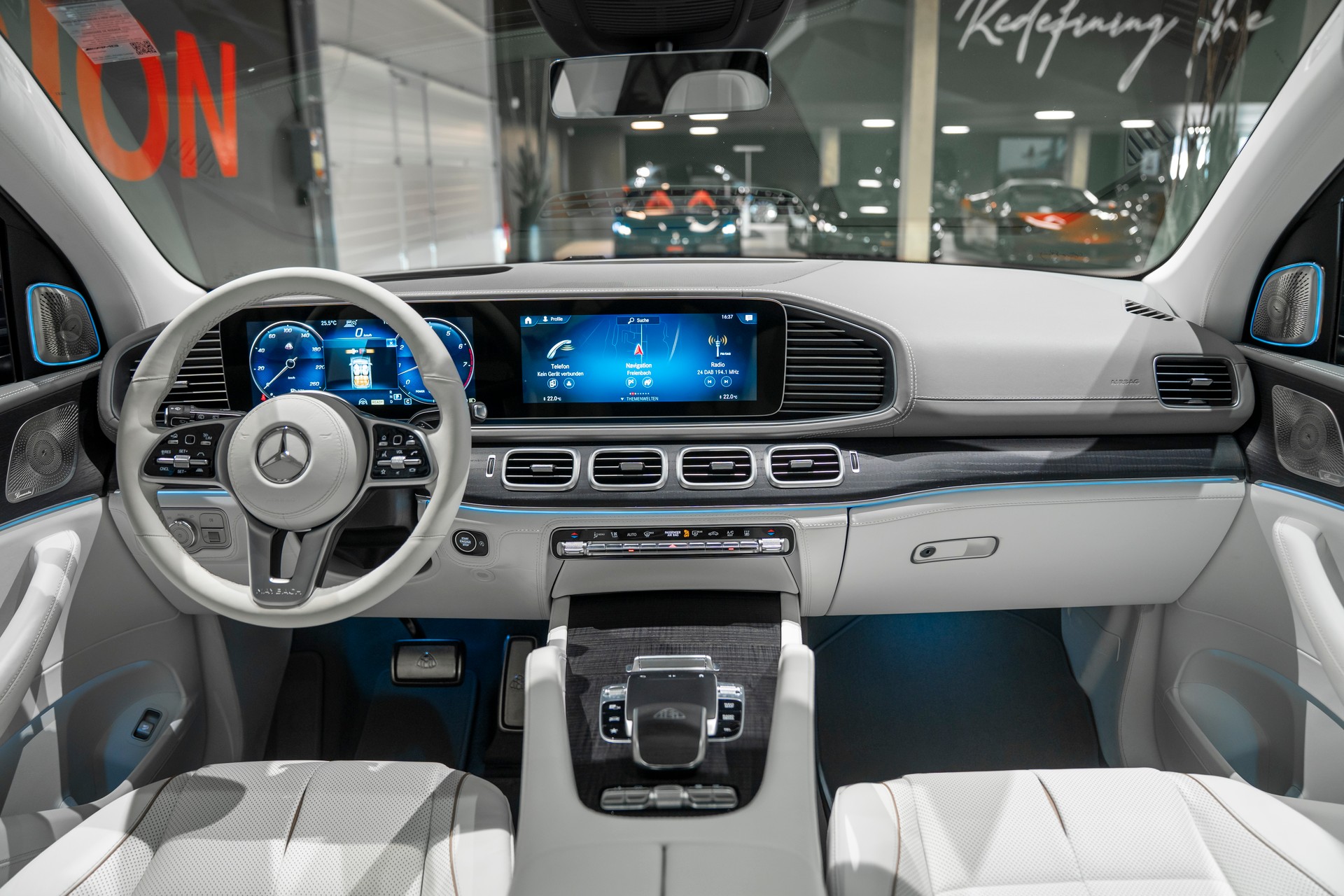 MERCEDES-BENZ GLS Maybach 600 9G-Tronic-image-15