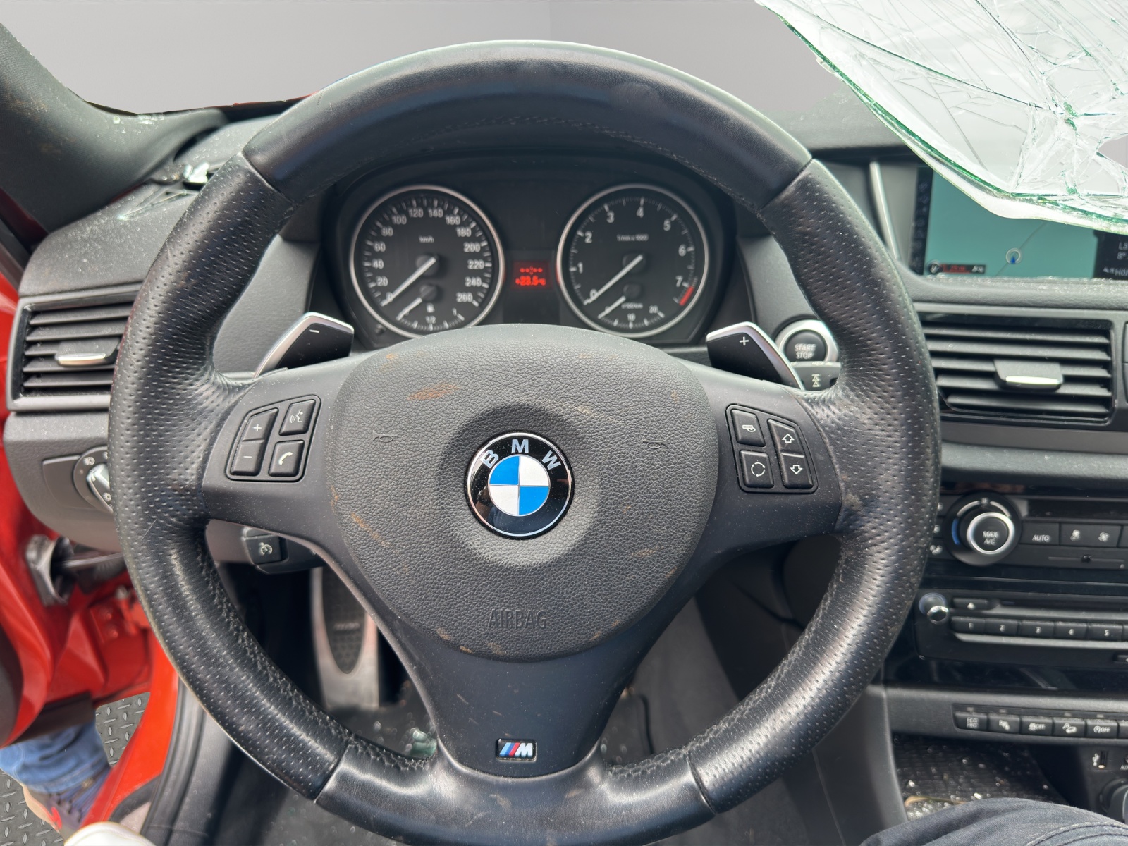 BMW X1 xDrive 28i Sport Line Steptronic-image-11