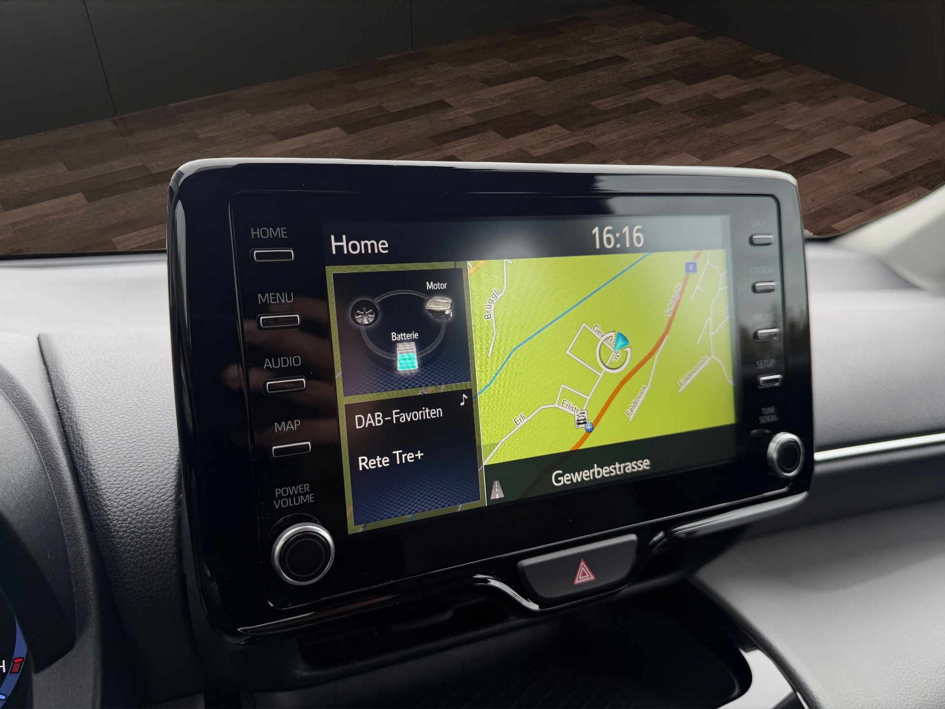 TOYOTA Yaris Cross 1.5 Trend e-CVT AWDi-image-20