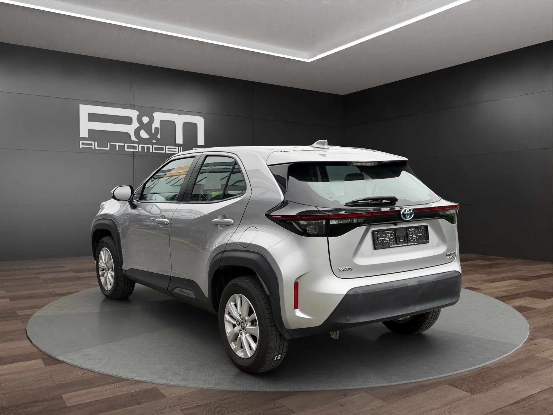 TOYOTA Yaris Cross 1.5 Trend e-CVT AWDi-image-6