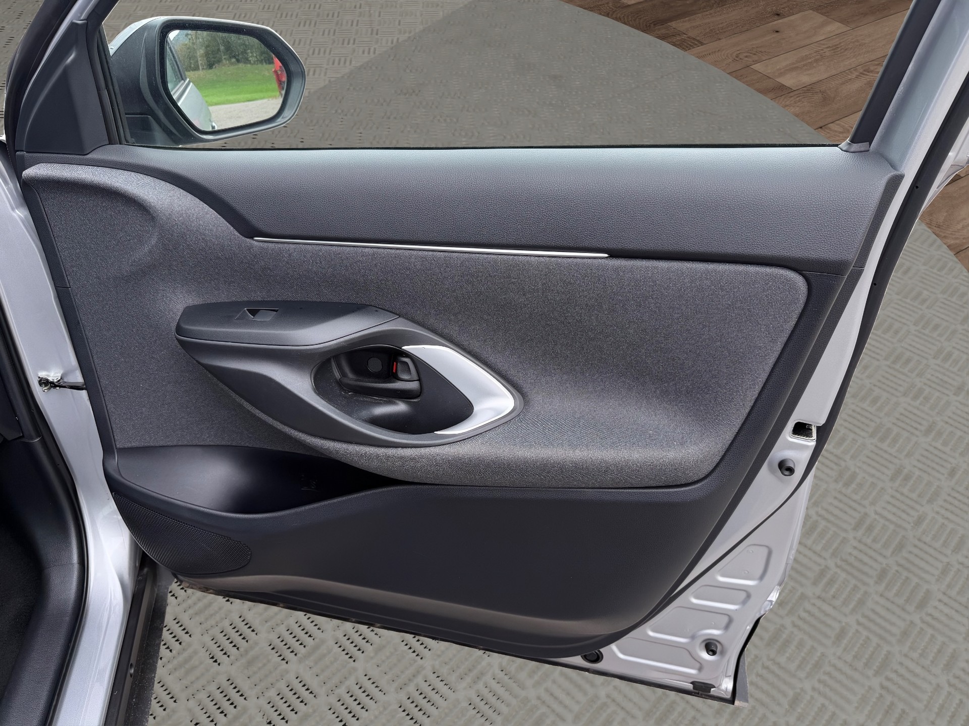 TOYOTA Yaris Cross 1.5 Trend e-CVT AWDi-image-16