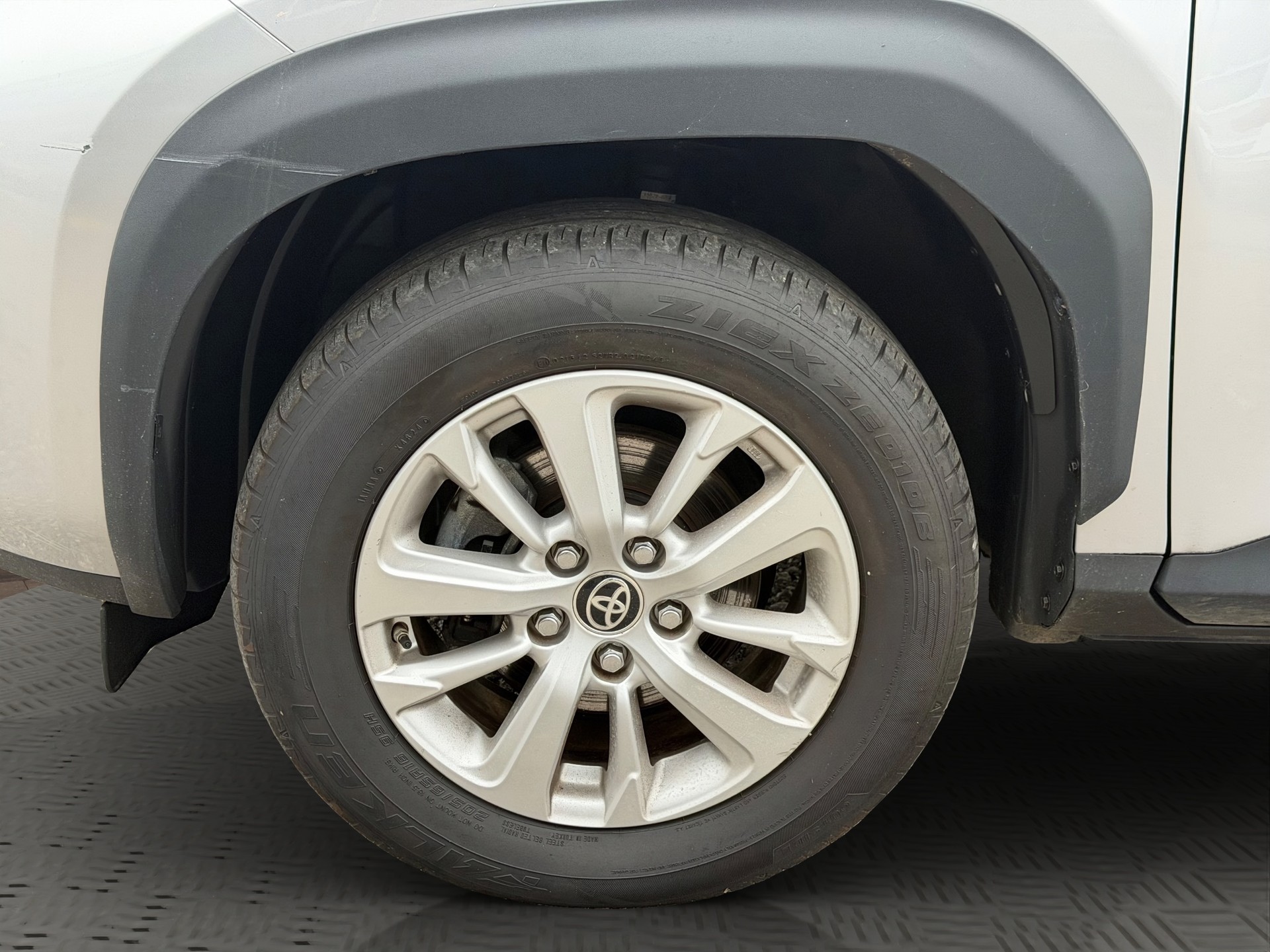 TOYOTA Yaris Cross 1.5 Trend e-CVT AWDi-image-25