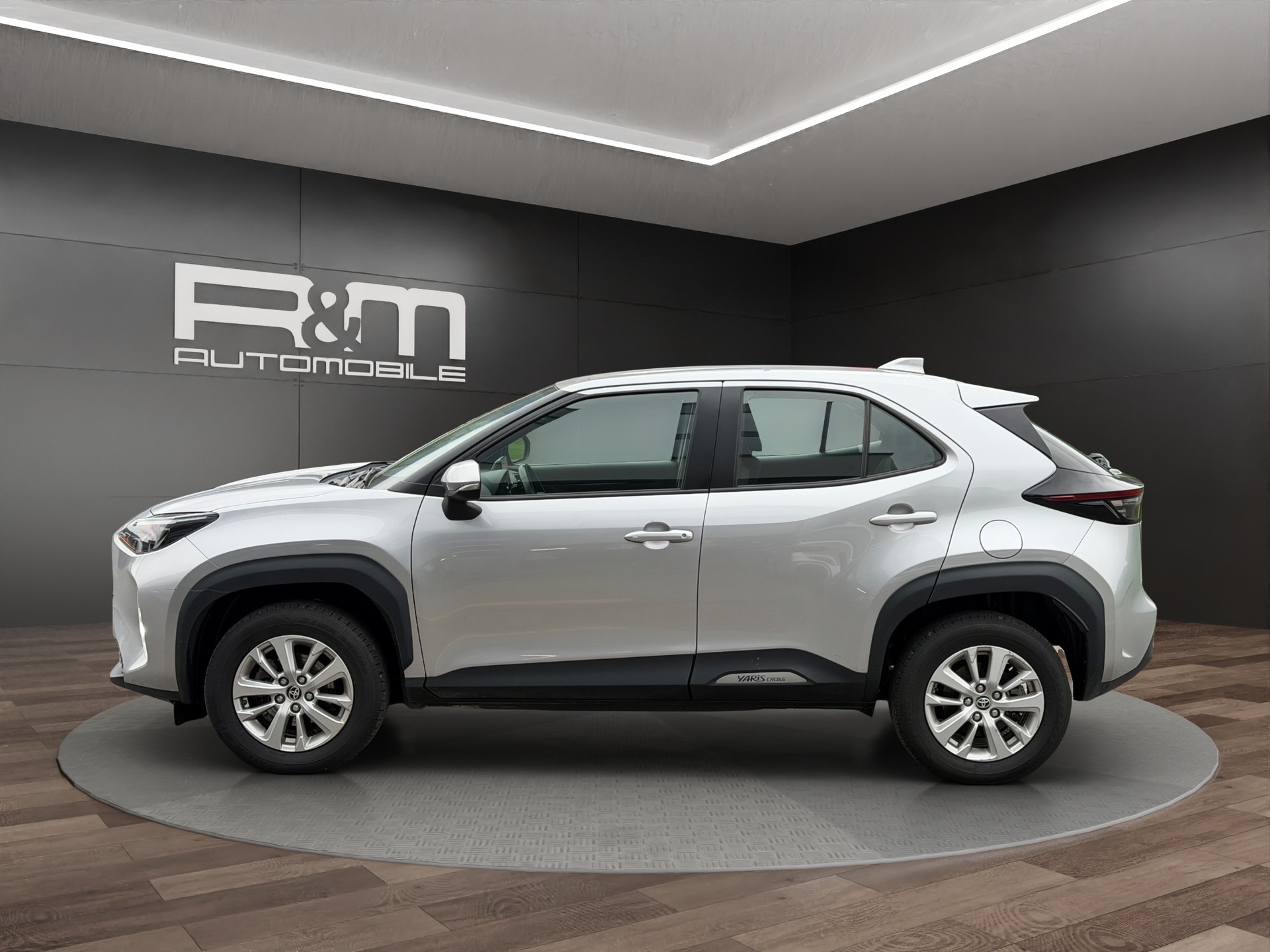 TOYOTA Yaris Cross 1.5 Trend e-CVT AWDi-image-7
