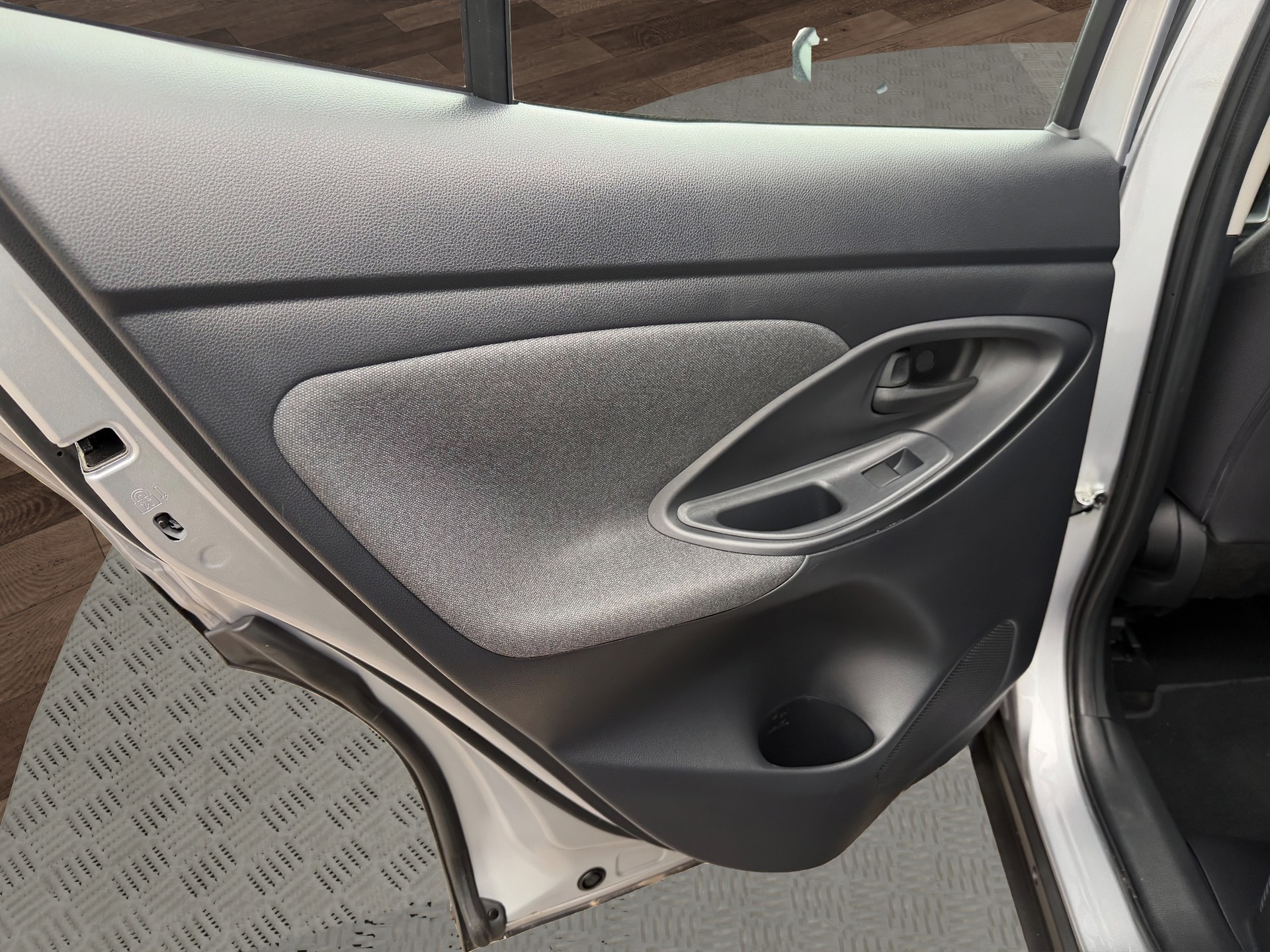 TOYOTA Yaris Cross 1.5 Trend e-CVT AWDi-image-13