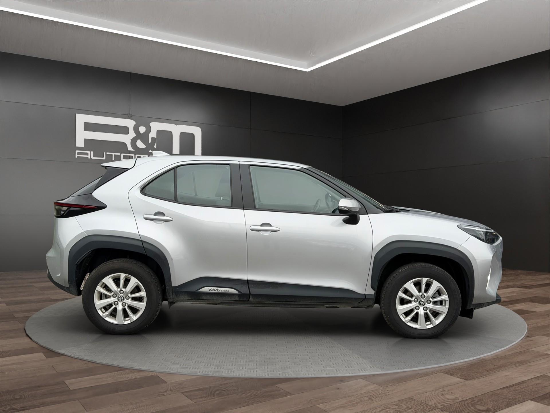 TOYOTA Yaris Cross 1.5 Trend e-CVT AWDi-image-2