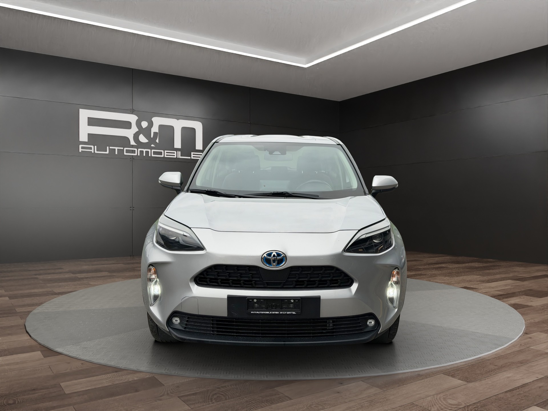 TOYOTA Yaris Cross 1.5 Trend e-CVT AWDi-image-1