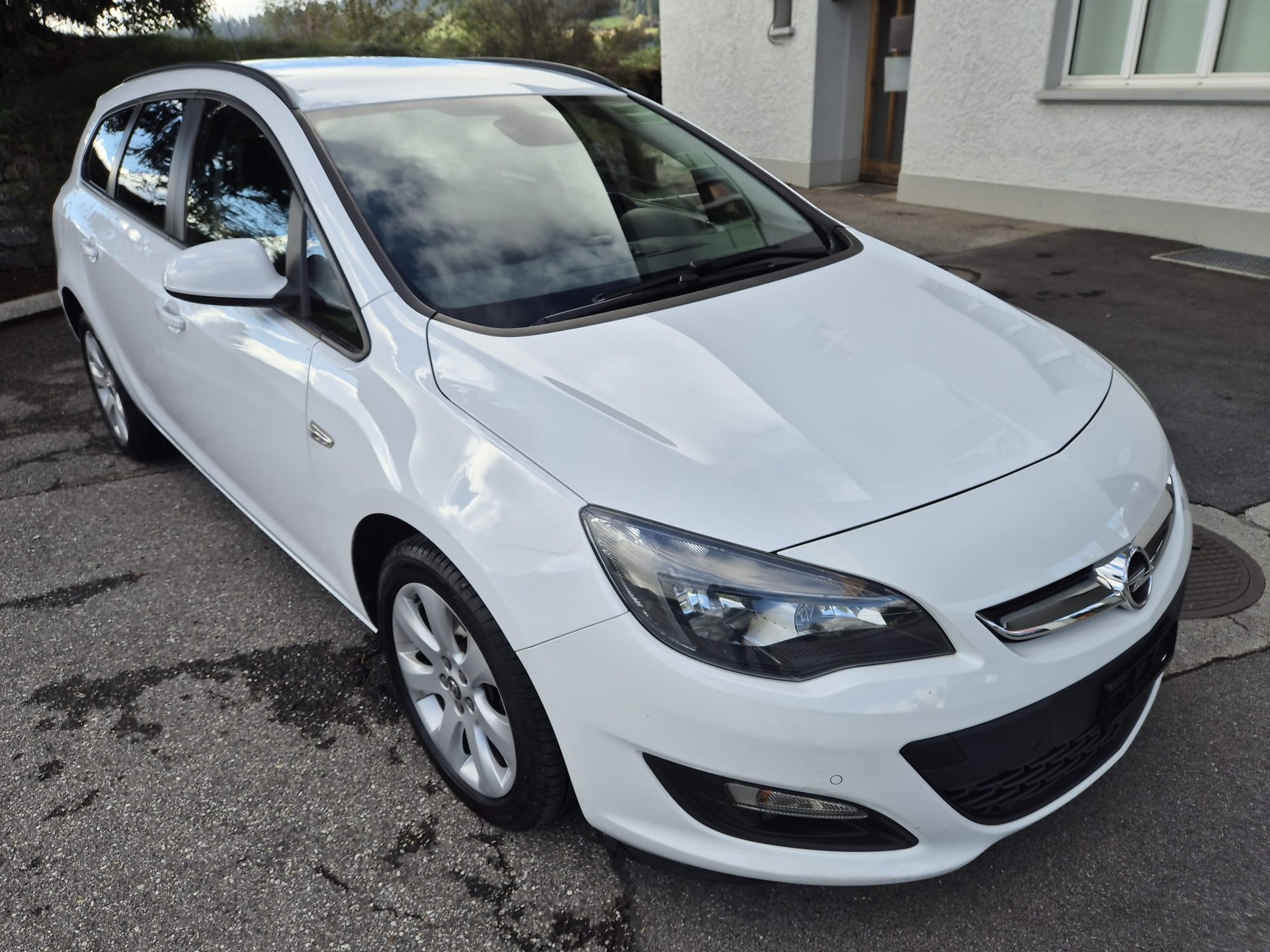 OPEL Astra SportsTourer 1.4i 16V Turbo-image-2
