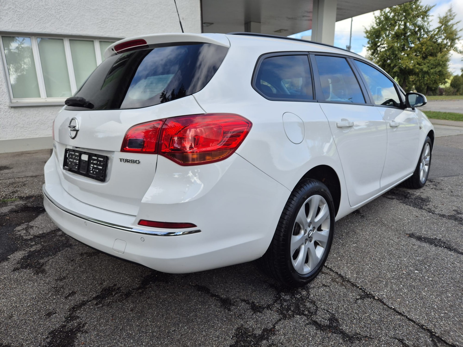 OPEL Astra SportsTourer 1.4i 16V Turbo-image-5