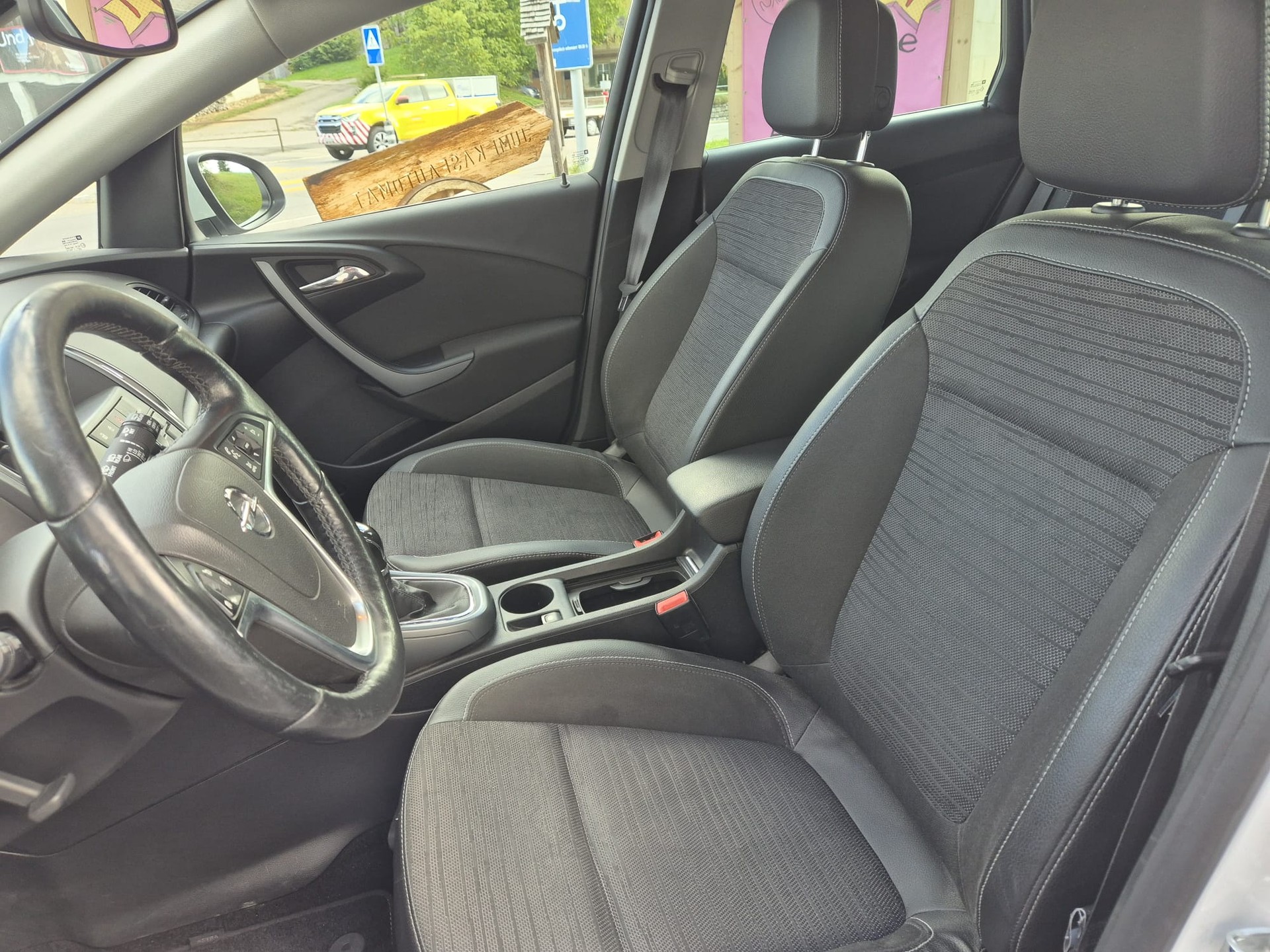 OPEL Astra SportsTourer 1.4i 16V Turbo-image-10