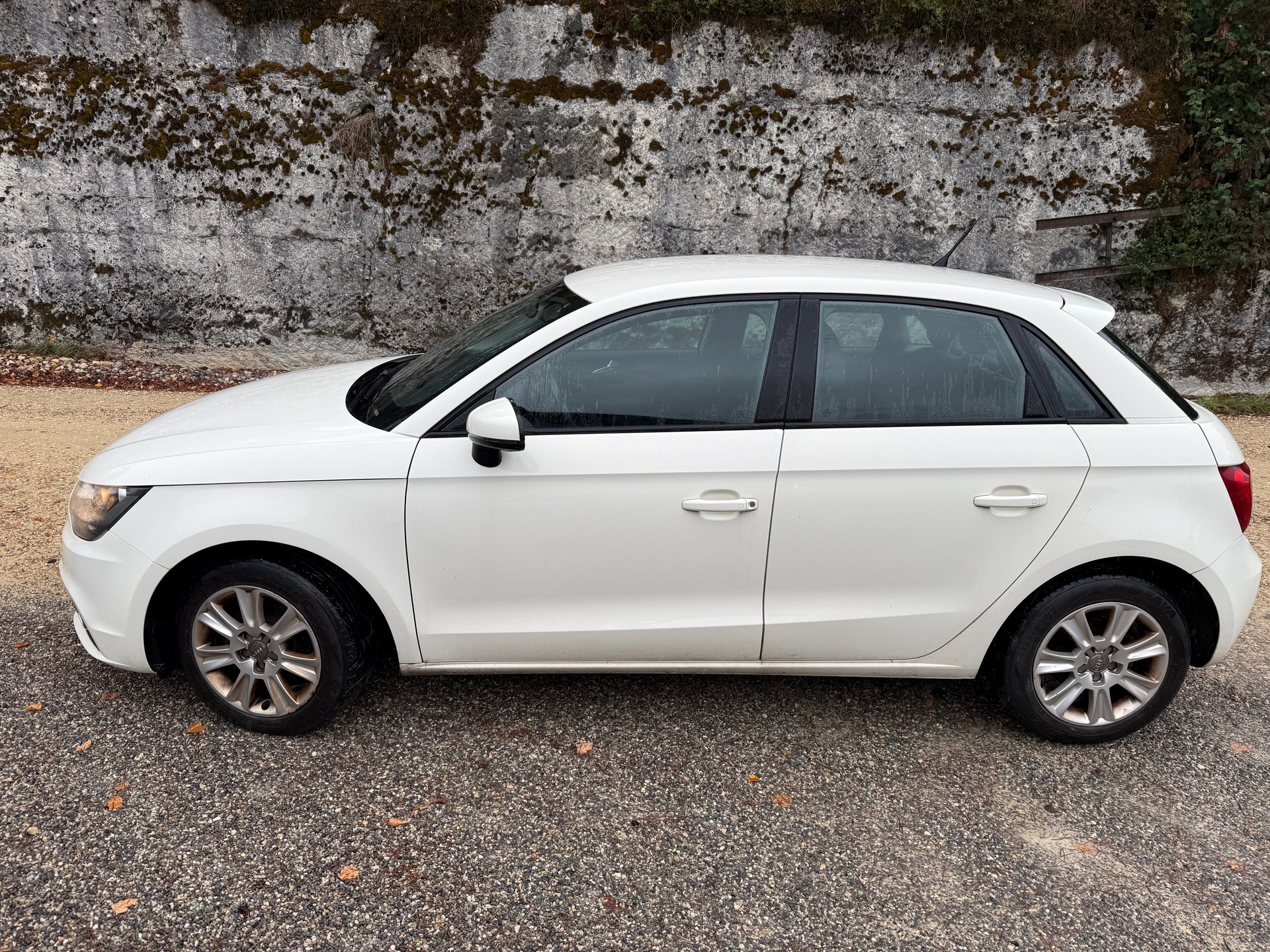 AUDI 1.2 TFSI Attraction-image-1
