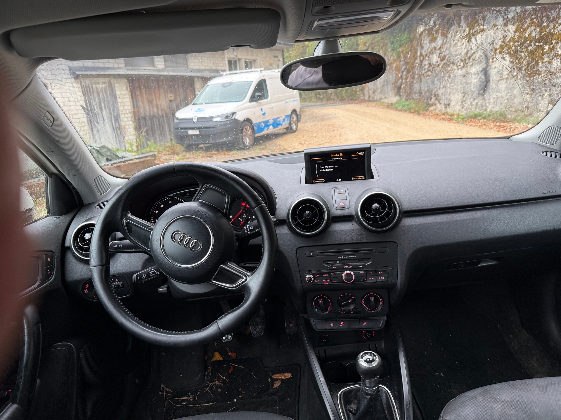 AUDI 1.2 TFSI Attraction-image-4