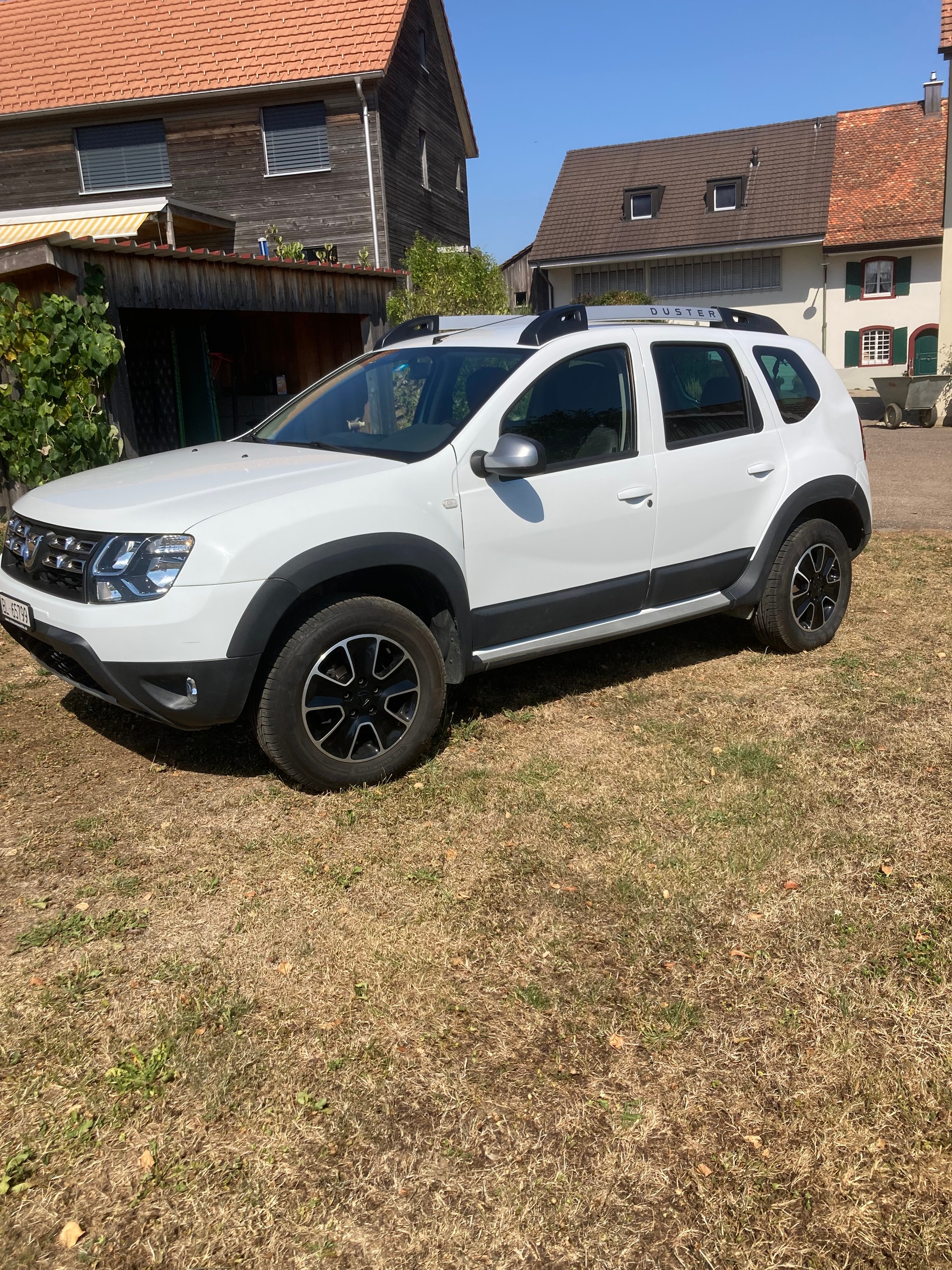 DACIA 1.2 TCe Urban Explorer 4x4 S/S-image-0