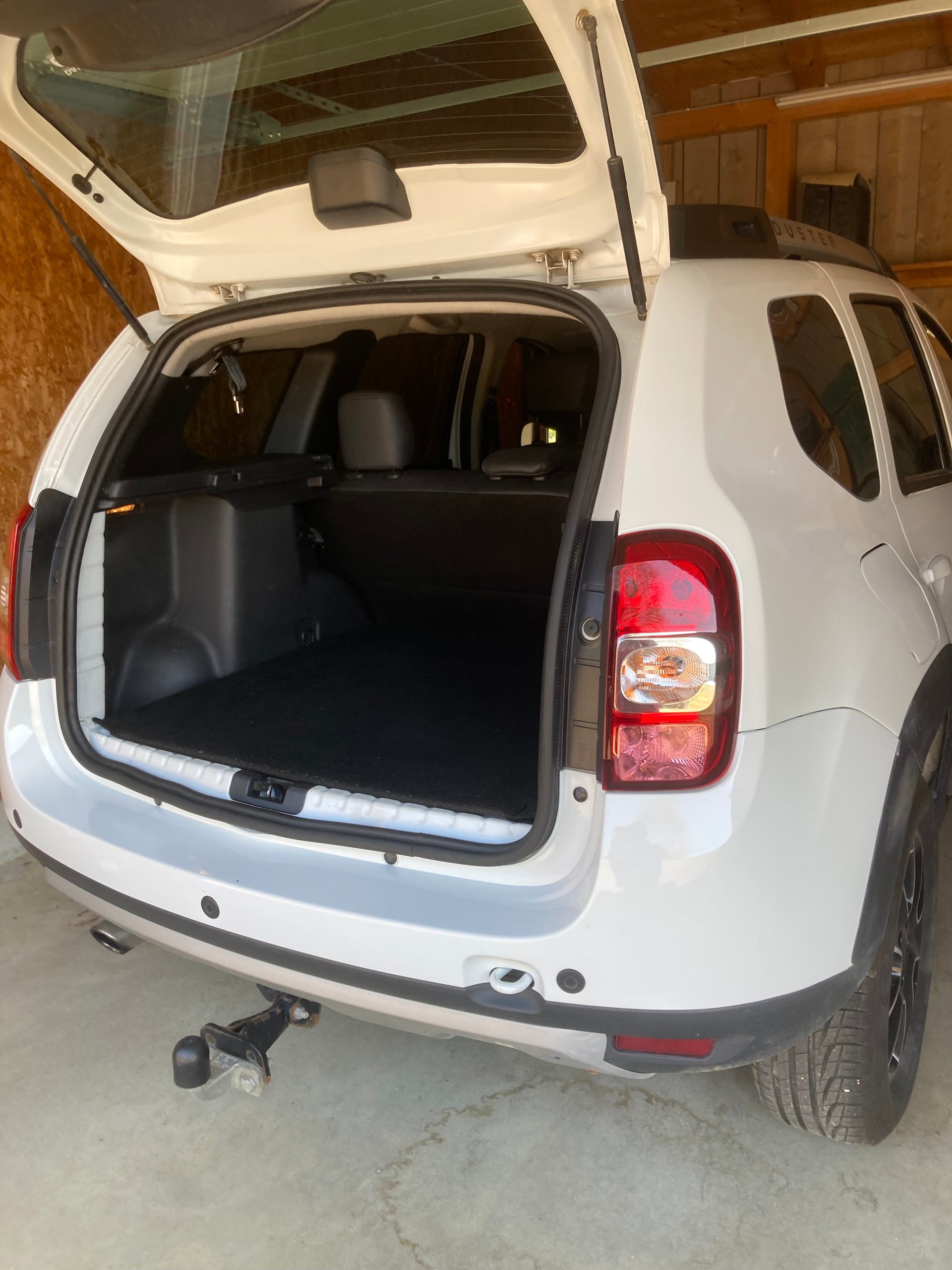 DACIA 1.2 TCe Urban Explorer 4x4 S/S-image-1