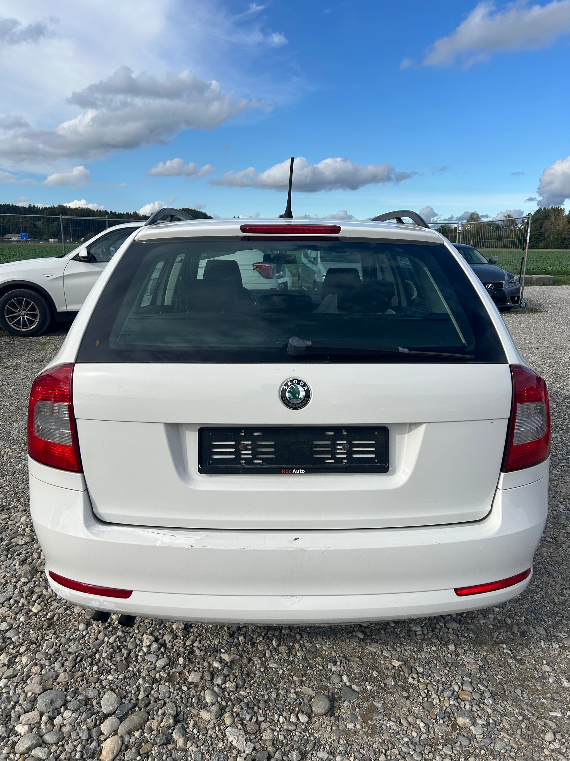 SKODA Octavia Combi 1.6 TDI Stöckli 4x4-image-4