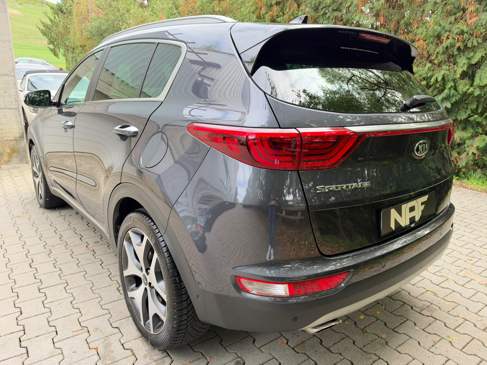 KIA Sportage 2.0CRDi Style GT Line 4WD Automat-image-2