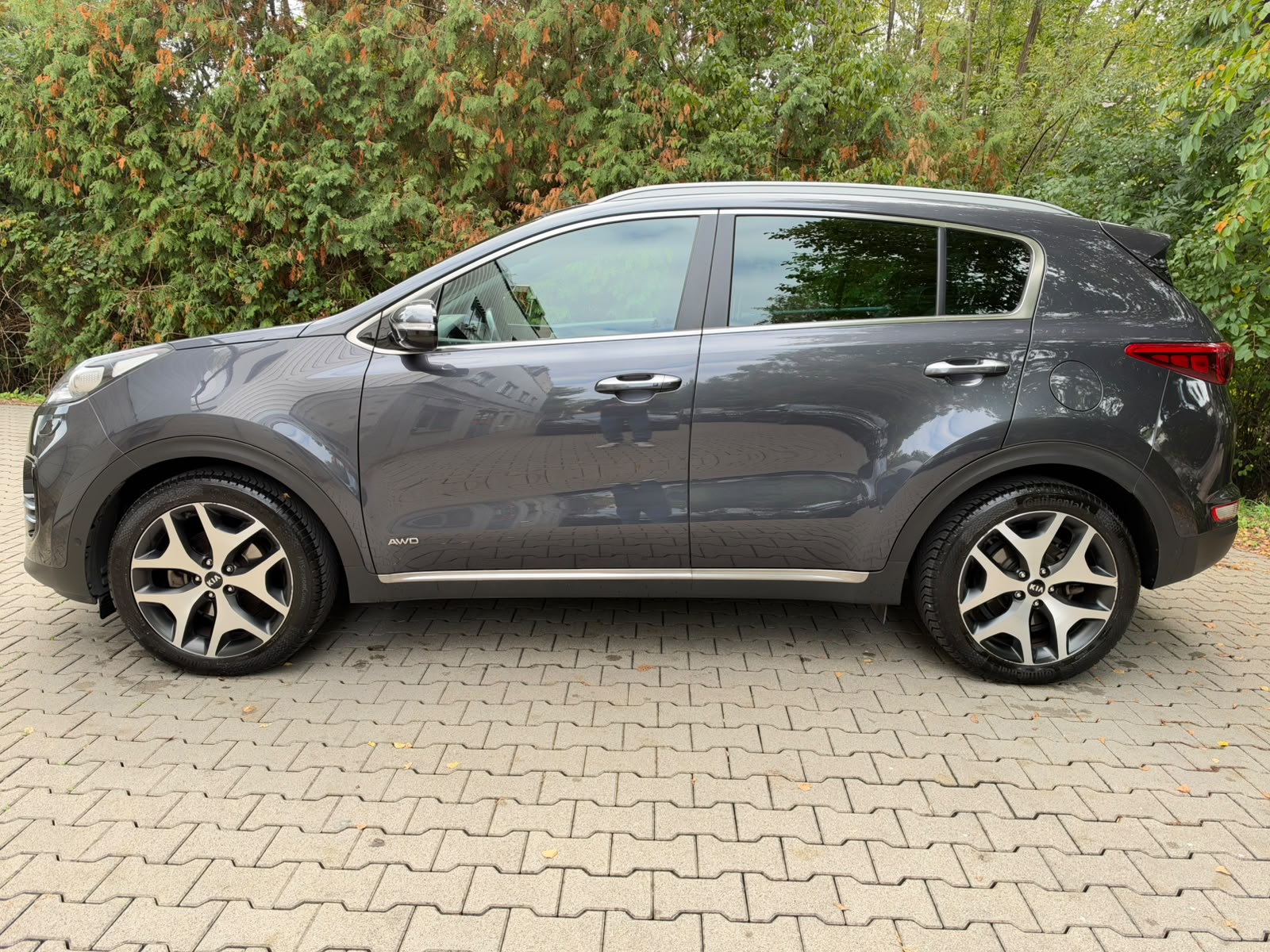 KIA Sportage 2.0CRDi Style GT Line 4WD Automat-image-1