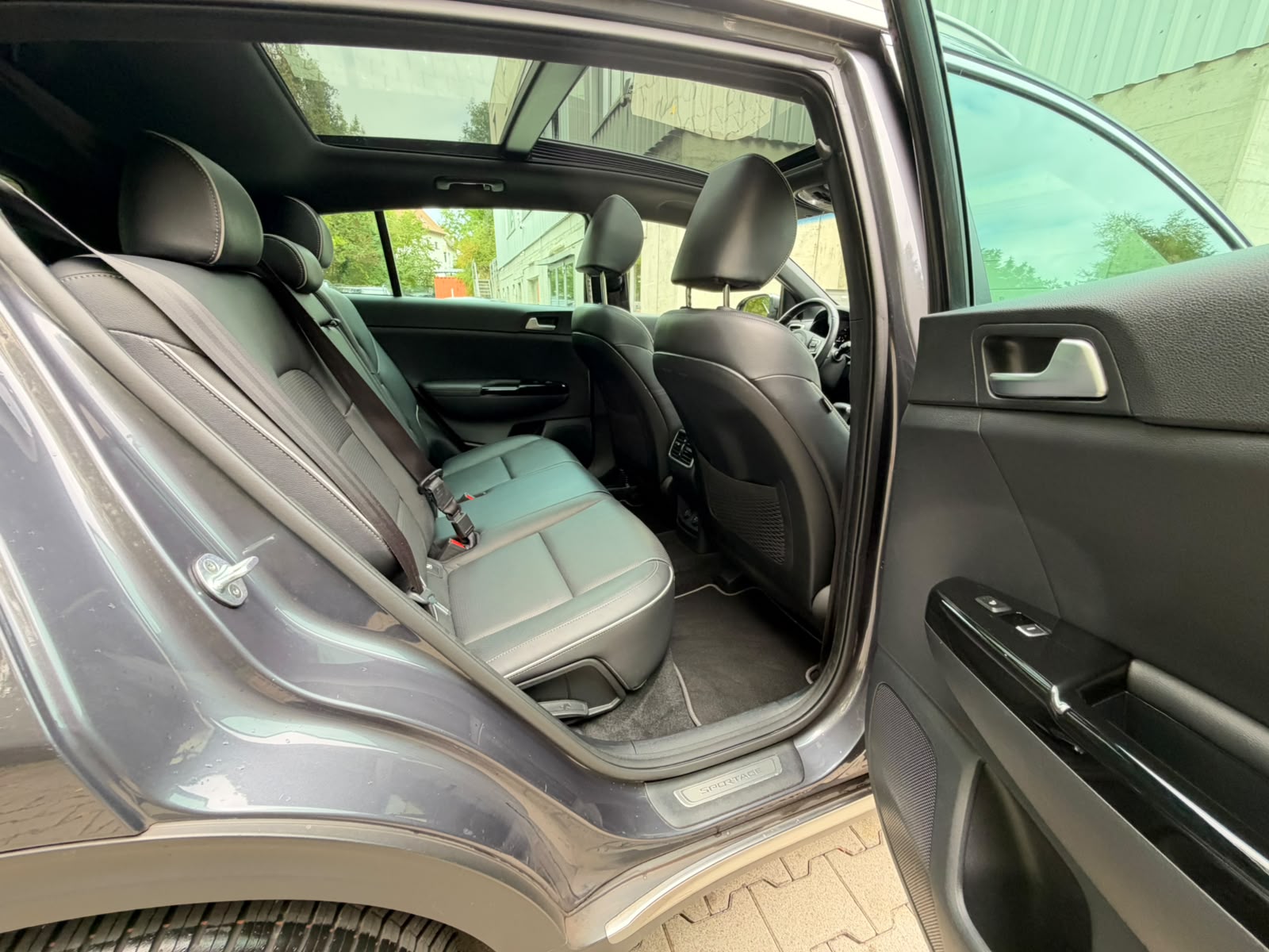 KIA Sportage 2.0CRDi Style GT Line 4WD Automat-image-17