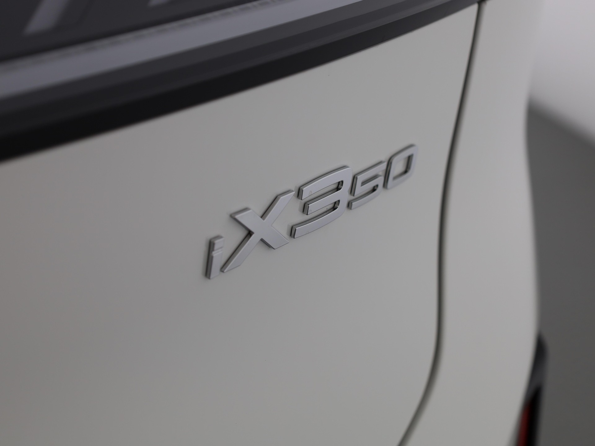BMW iX3 NA5 50 xDrive-image-5