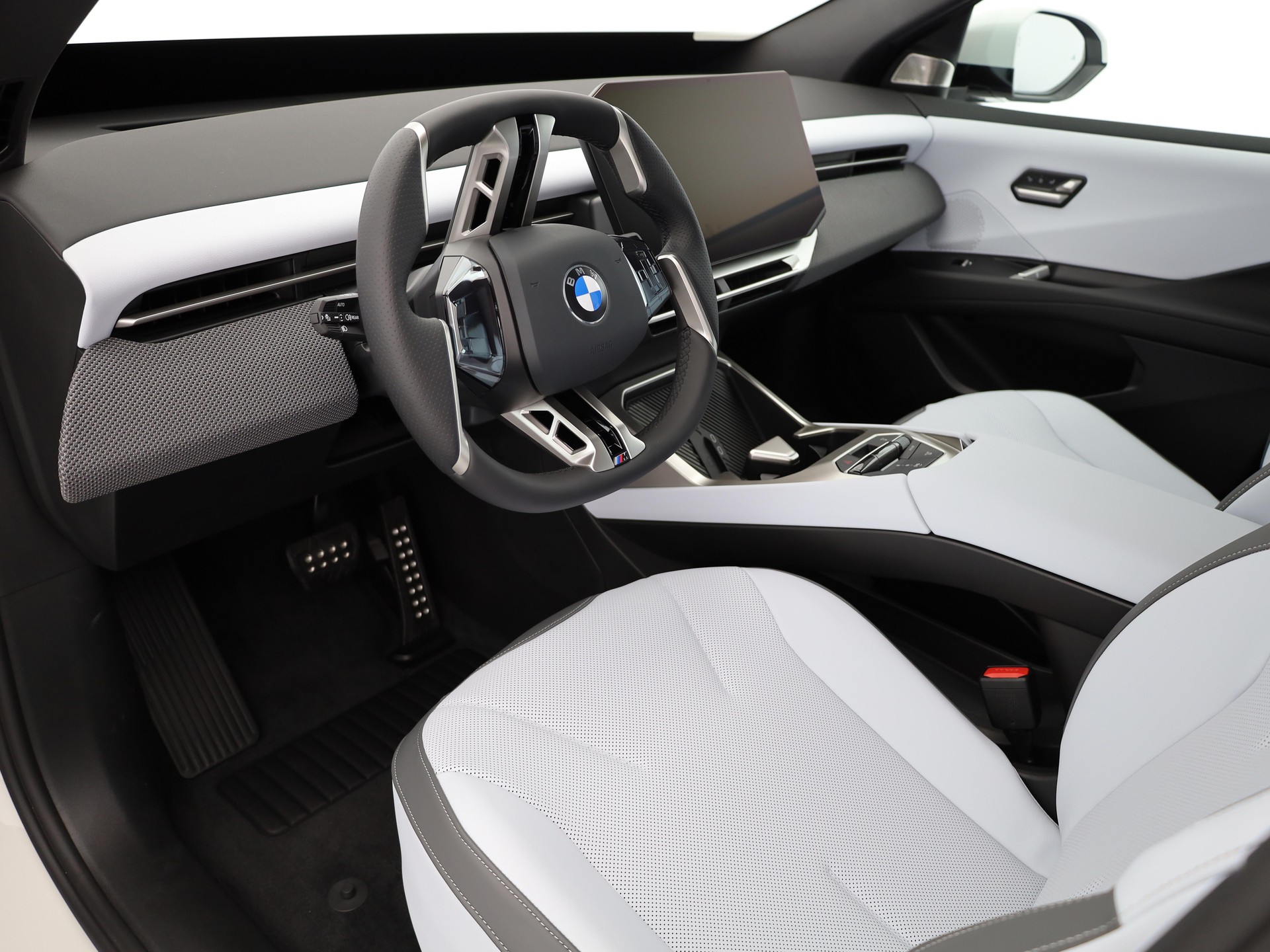 BMW iX3 NA5 50 xDrive-image-11