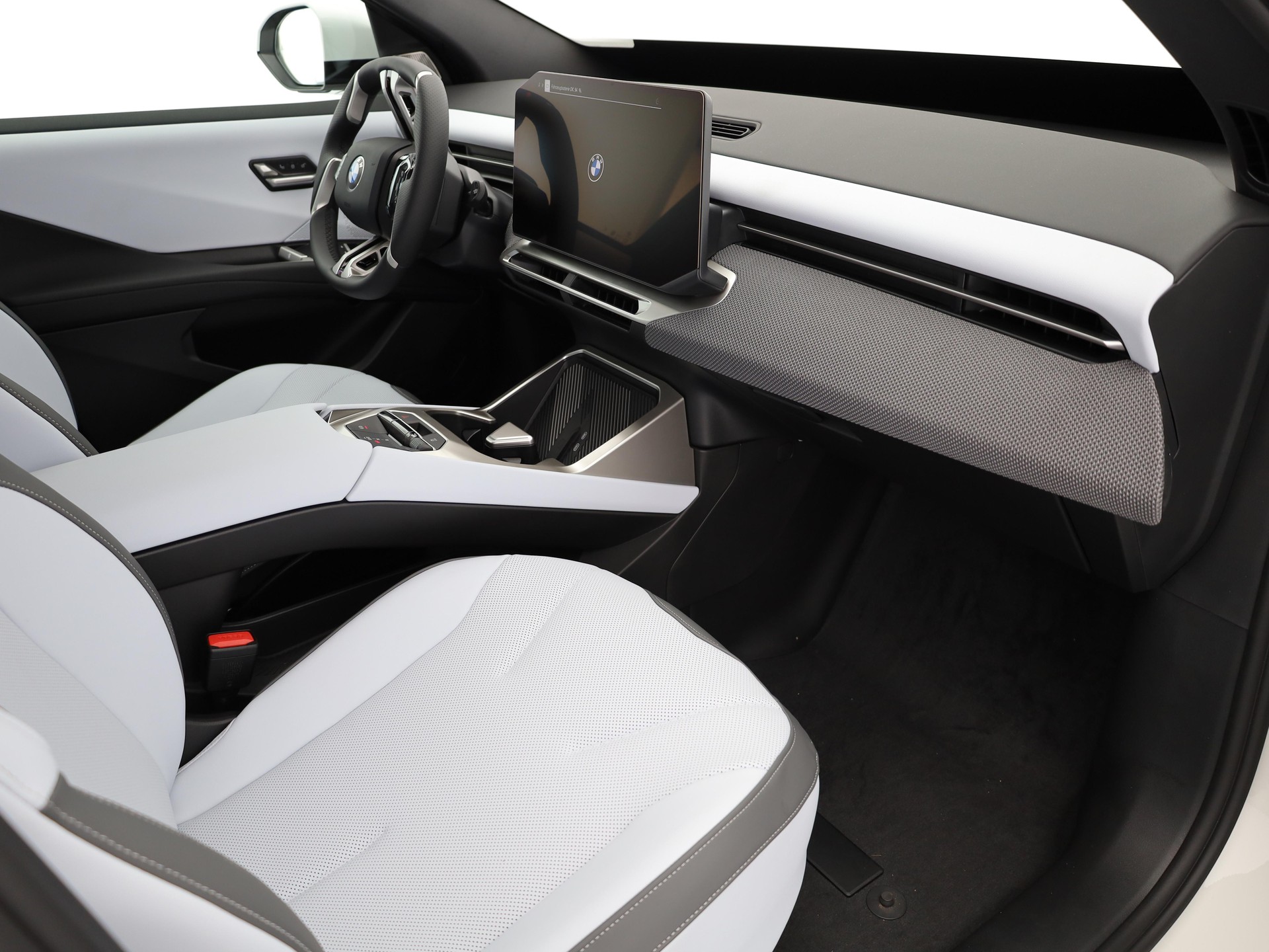 BMW iX3 NA5 50 xDrive-image-12