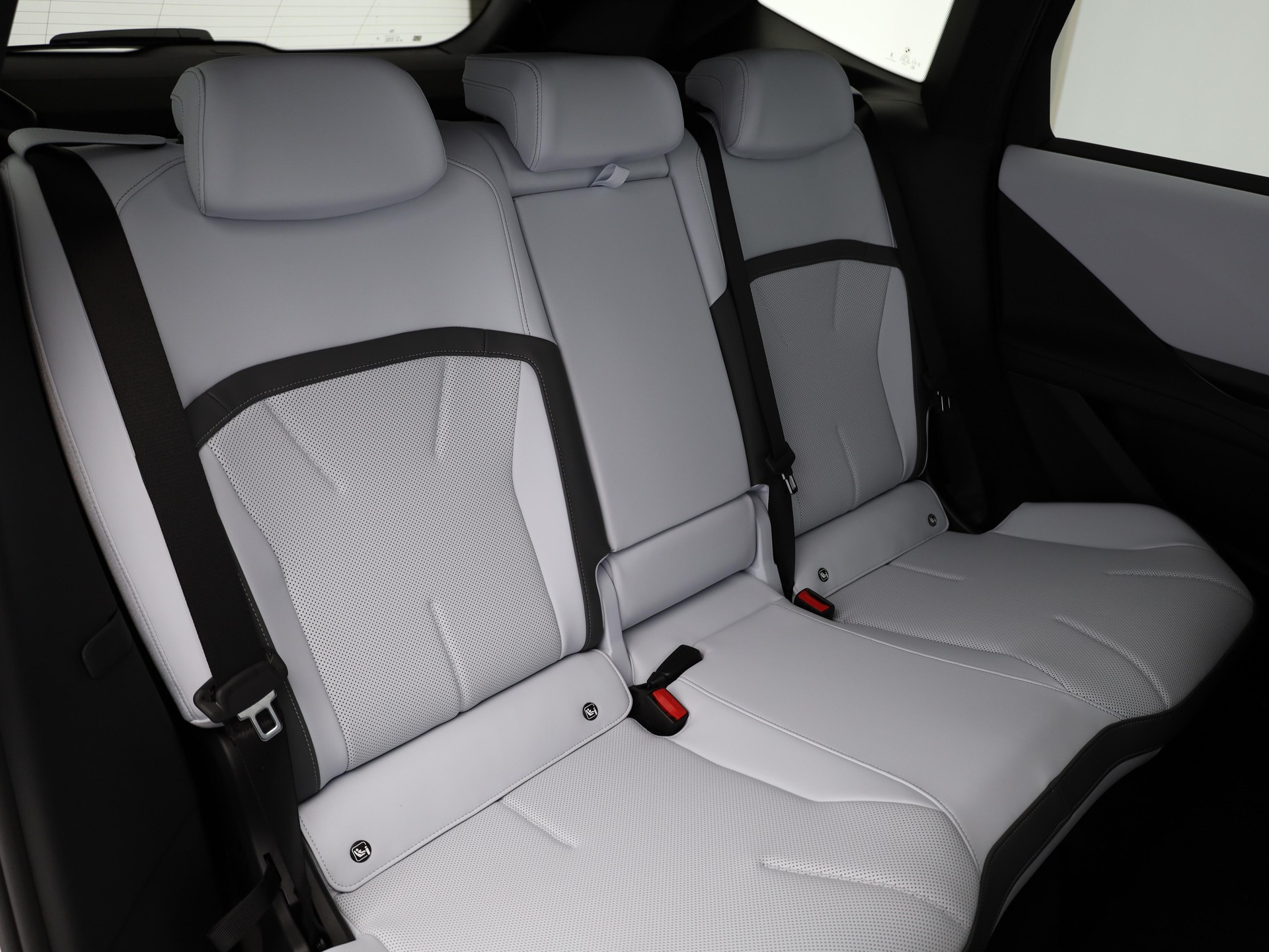 BMW iX3 NA5 50 xDrive-image-14