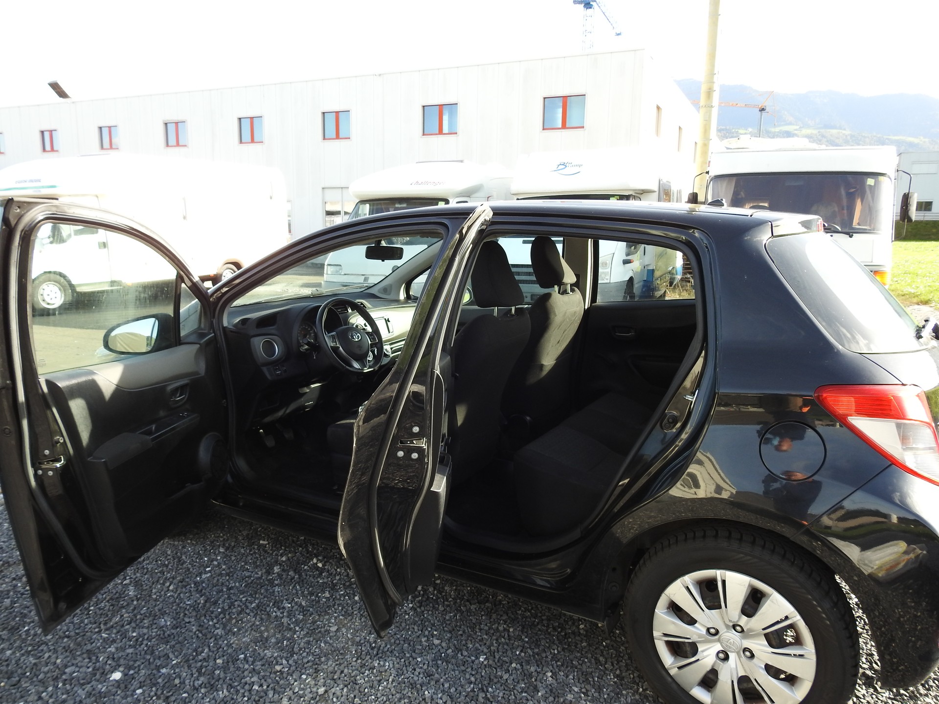TOYOTA Yaris 1.33 Trend-image-14