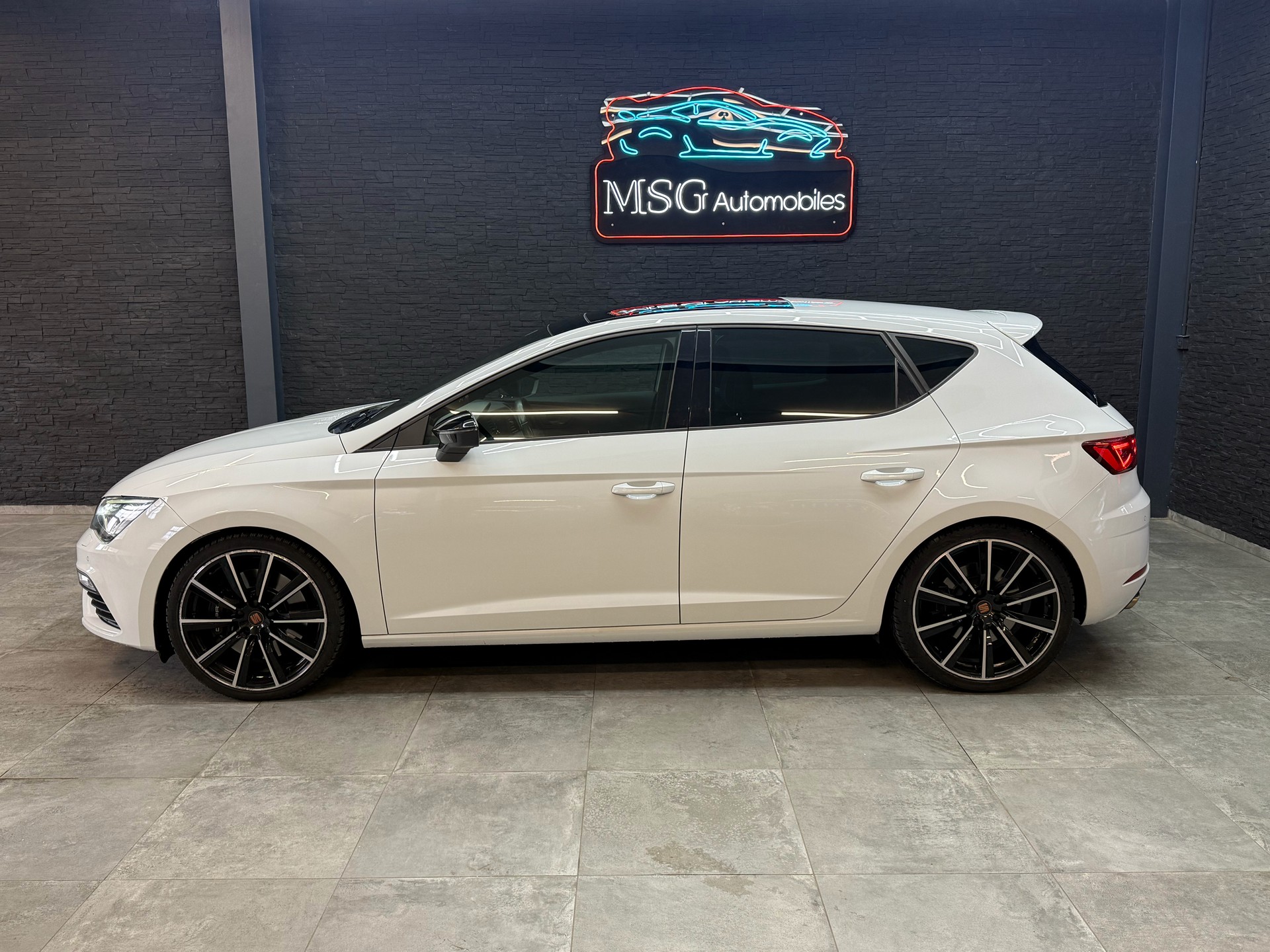SEAT Leon 2.0 TSI Cupra 290 DSG-image-1
