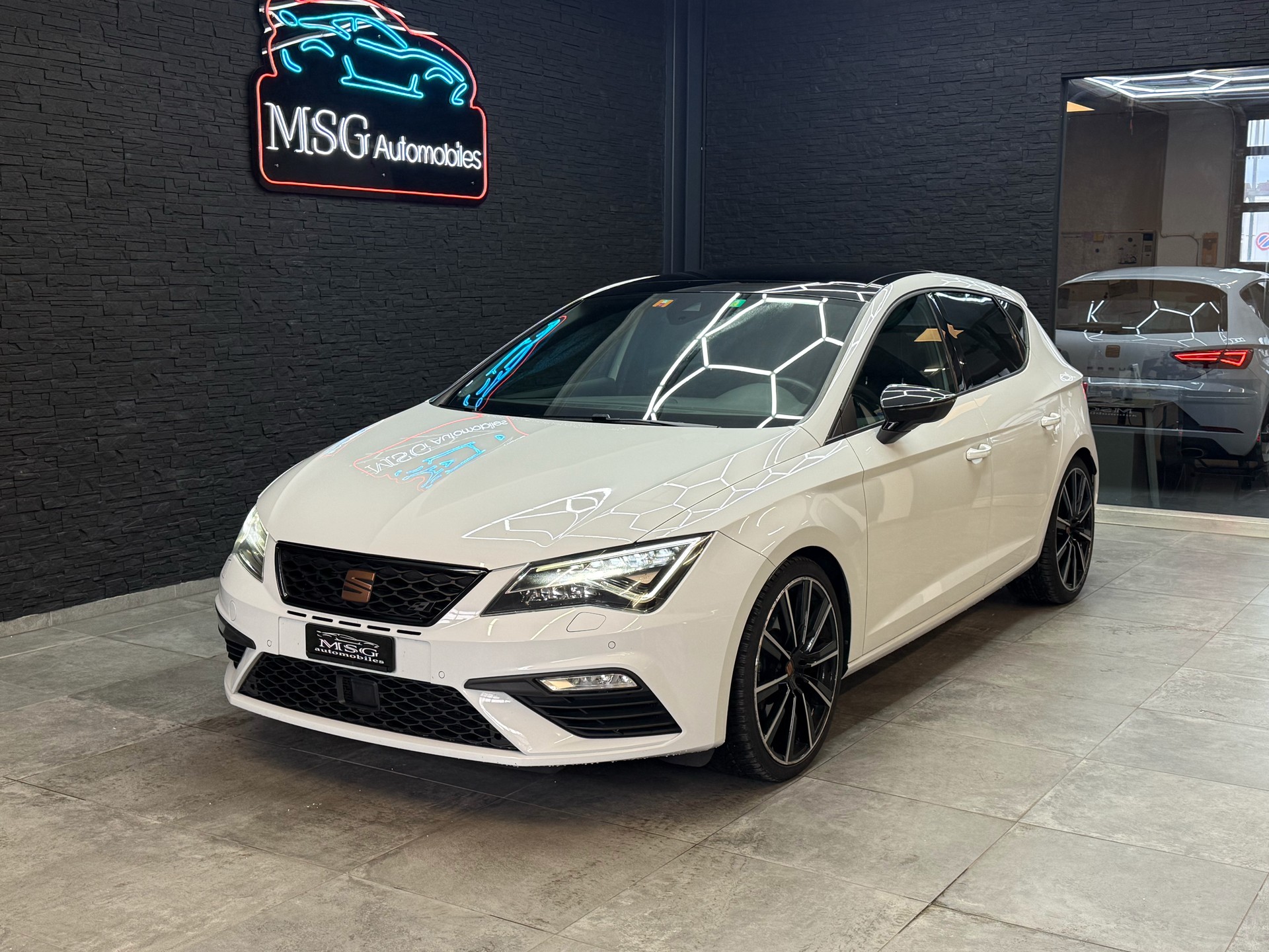 SEAT Leon 2.0 TSI Cupra 290 DSG-image-0