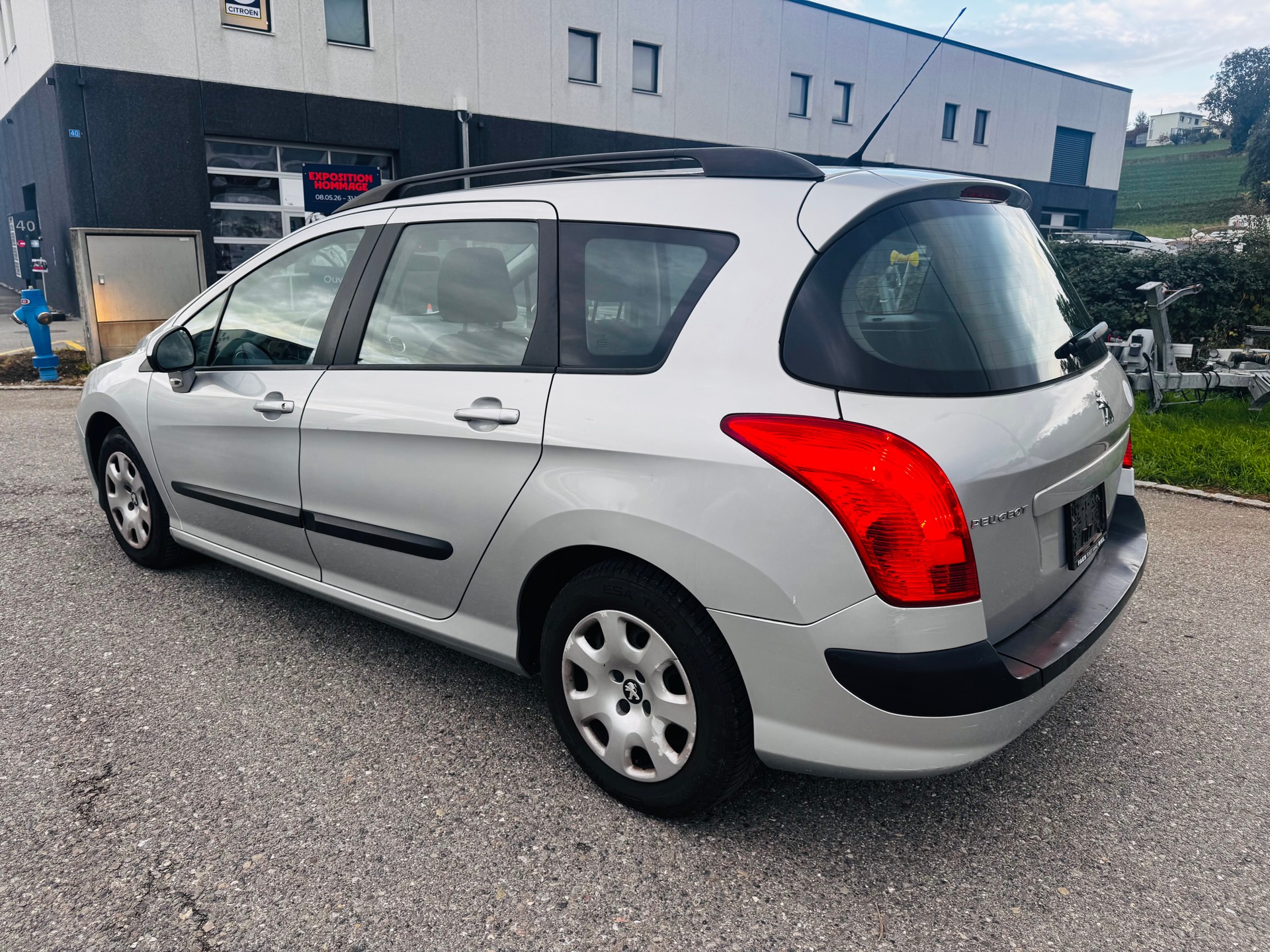 PEUGEOT 308 SW 1.6 HDI Active EGS6-image-11